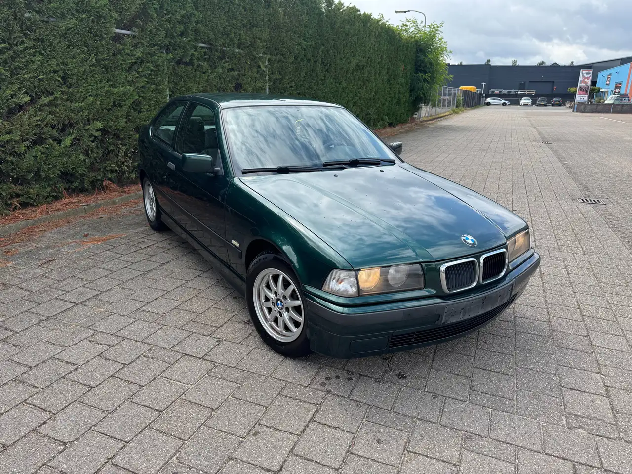 BMW 316i compact E36 Origineel NL auto, foto 2