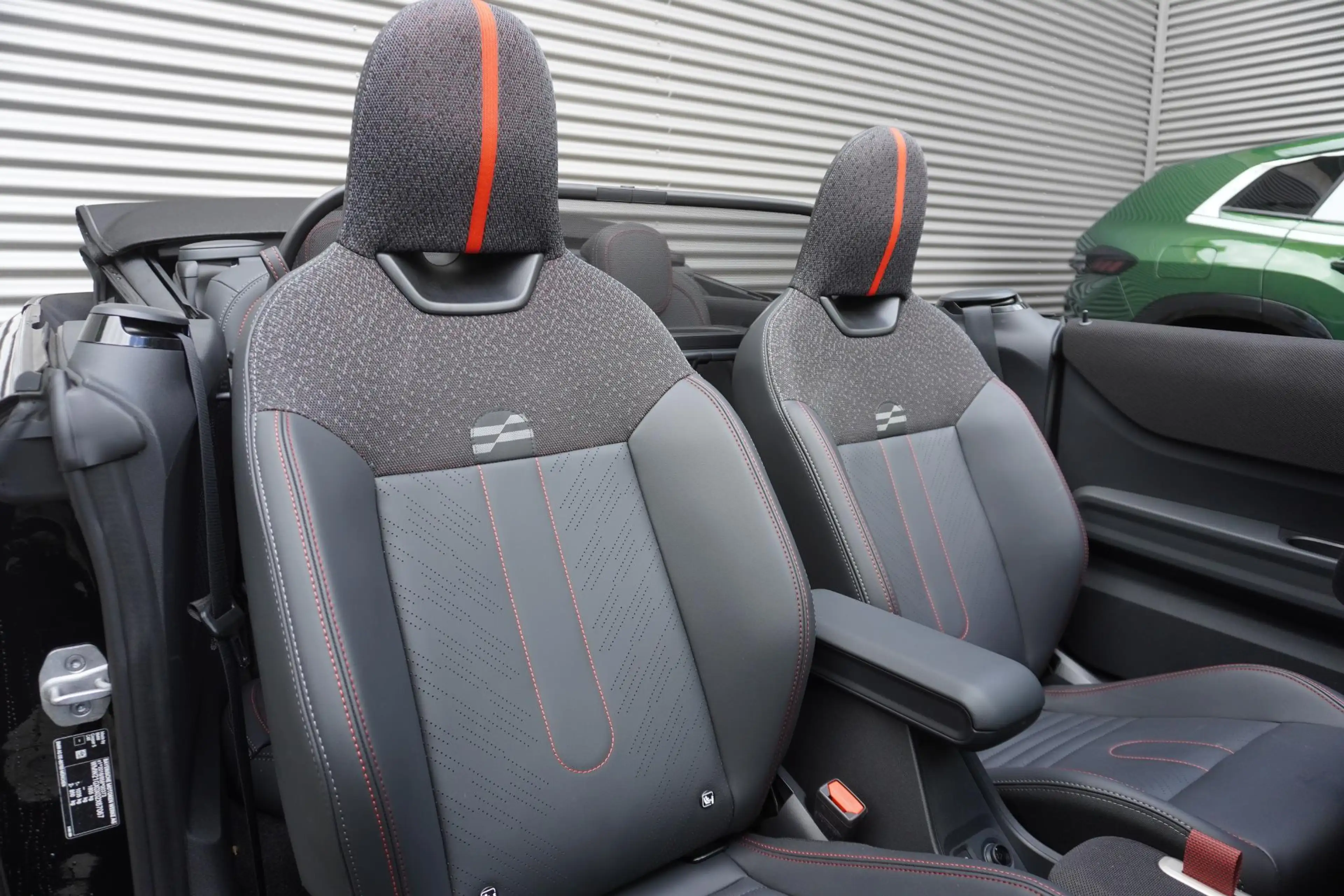 MINI Cooper S Cabrio John Cooper Works Uitvoering | Pakket XL | Stuurwi — photo 8