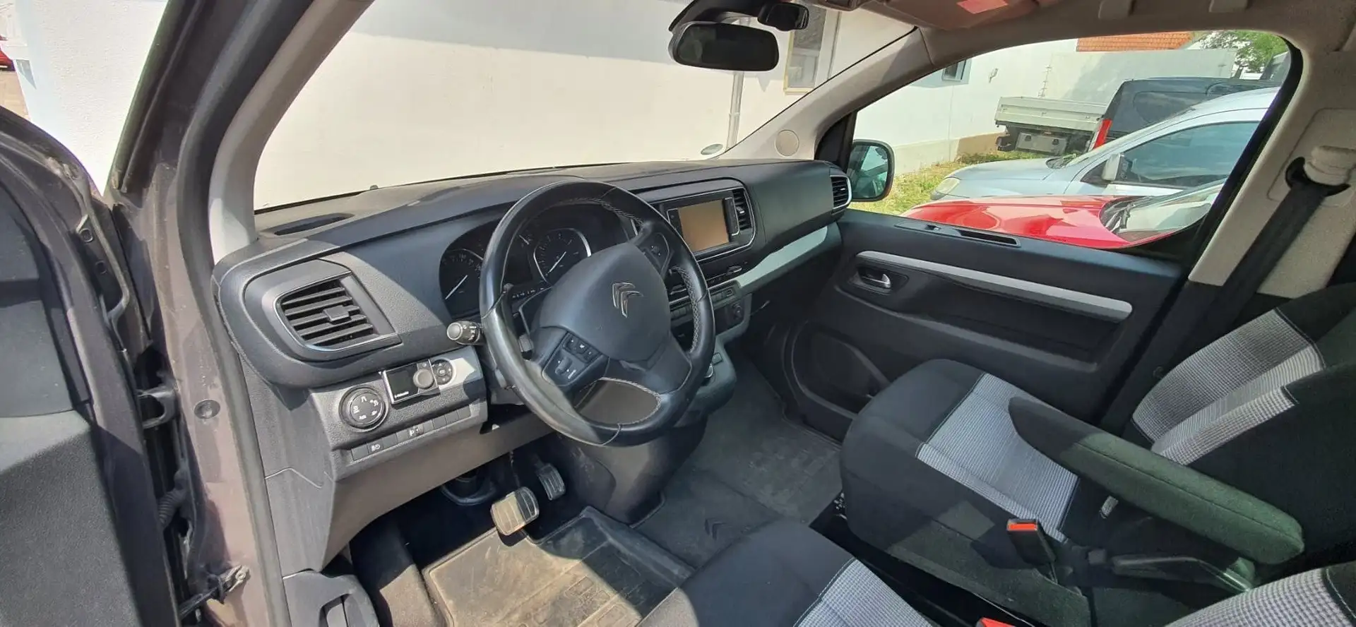 Citroen Spacetourer Spacetourer 2.0 BlueHDi 180 XL 2.0 BlueHDi 180 EAT Grau - 2