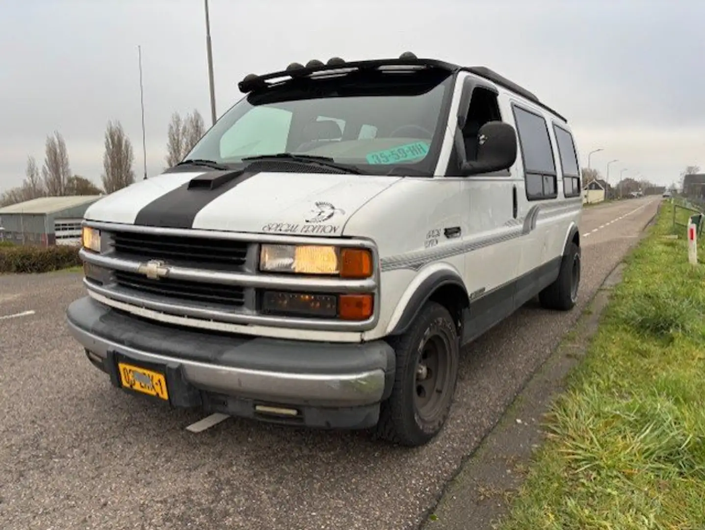 Chevrolet Express MPV Weiß - 1