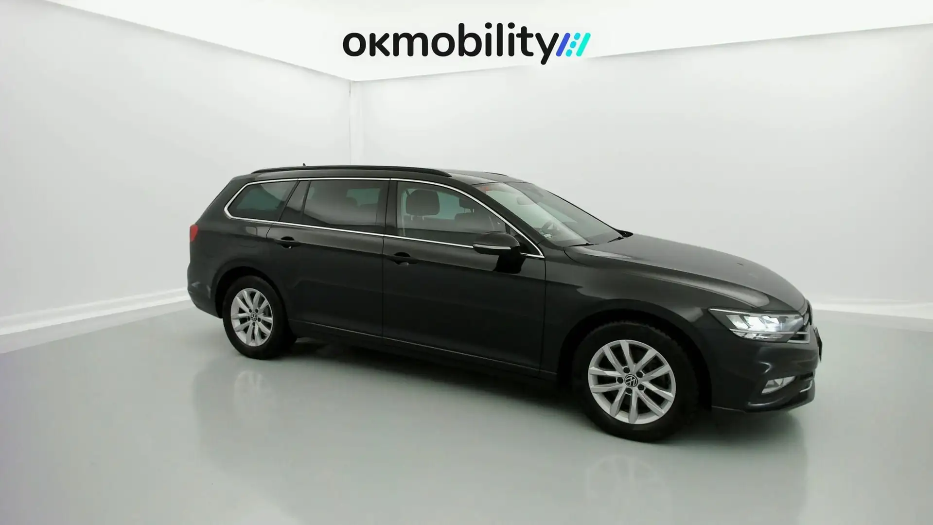 Volkswagen Passat 2.0TDI EVO Executive DSG7 110kW Negro - 2