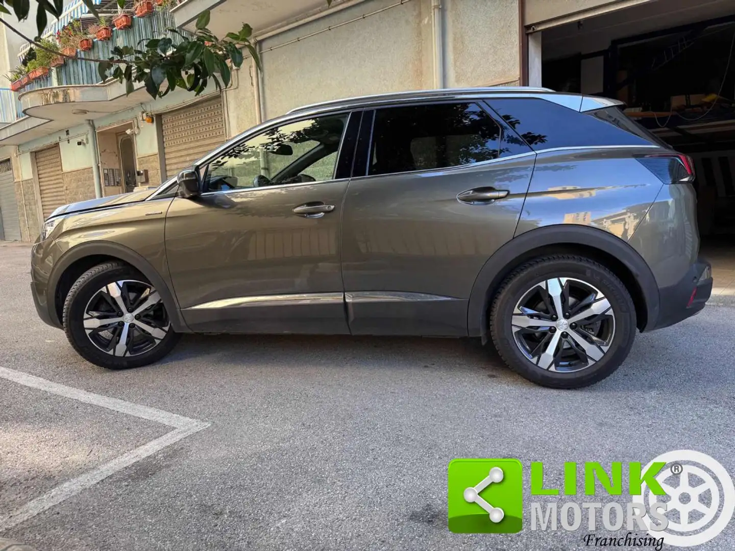 Peugeot 3008 BlueHDi 130 S&S EAT8 GT Line Gris - 1