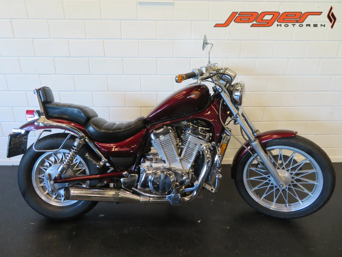 Suzuki VS 700 INTRUDER ZEER FRAAI!! Rood - 1