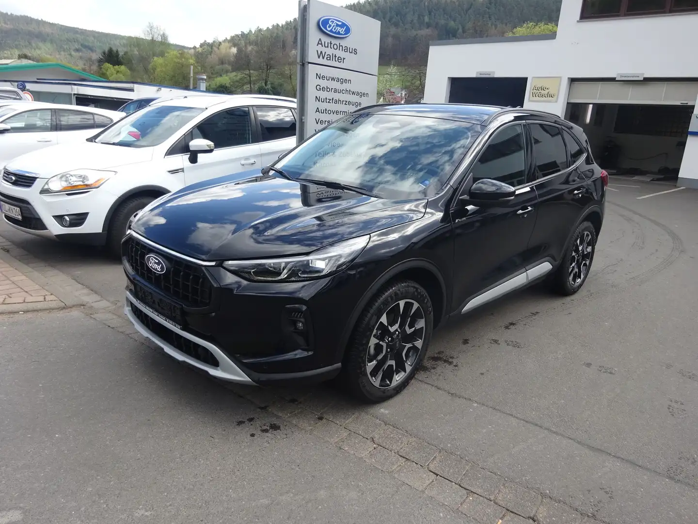 Ford Kuga Hybrid FHEV Active Allrad Schiebedach Neues Modell Negro - 1
