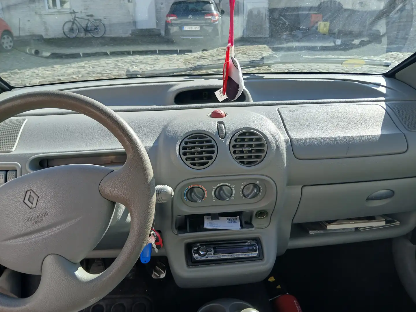Renault Twingo 1.2i H�lios - 2