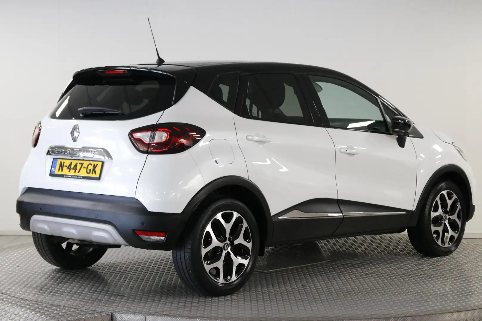 Renault Captur 1.3 TCe Intens 131 PK. Clima | Camera | Cruise | L Wit - 2