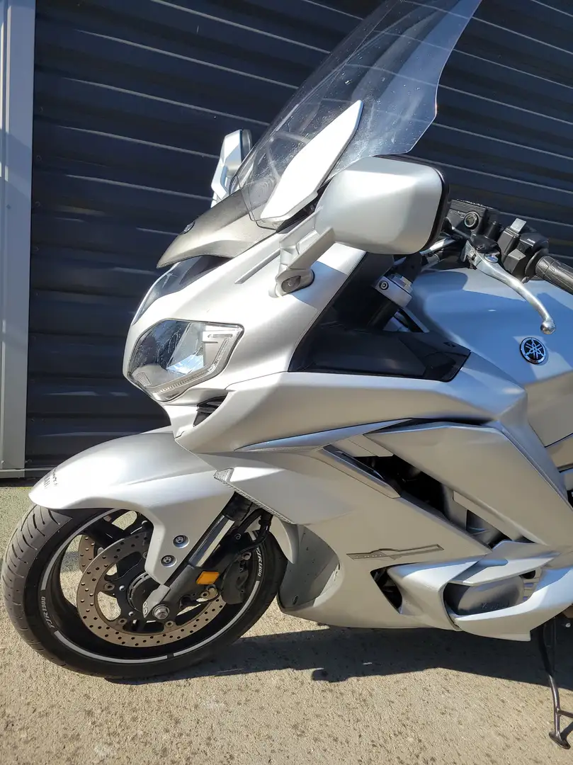 Yamaha FJR 1300 - 2