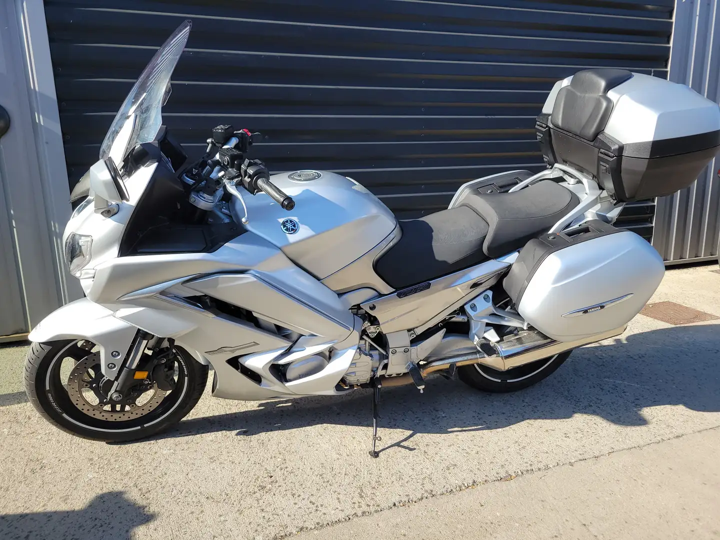 Yamaha FJR 1300 - 1