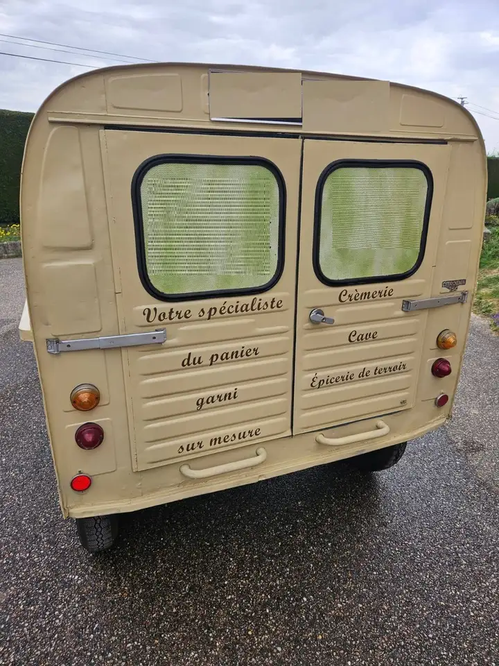 Citroen 2CV Ak 250, foto 2
