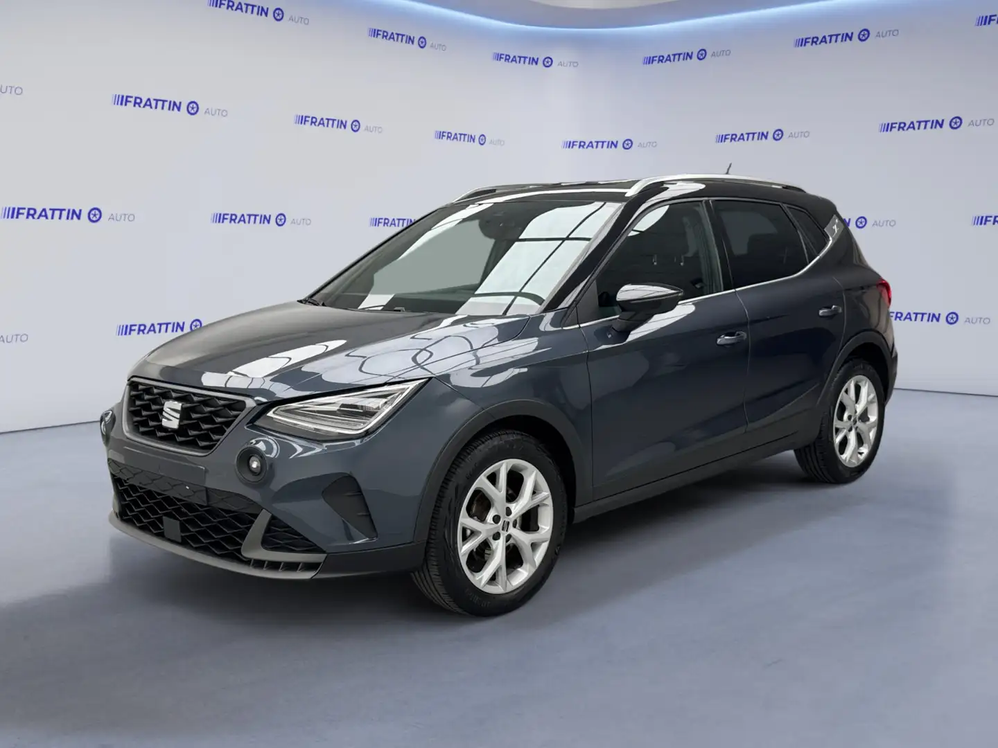 SEAT Arona 1.0 EcoTSI FR Blauw - 1