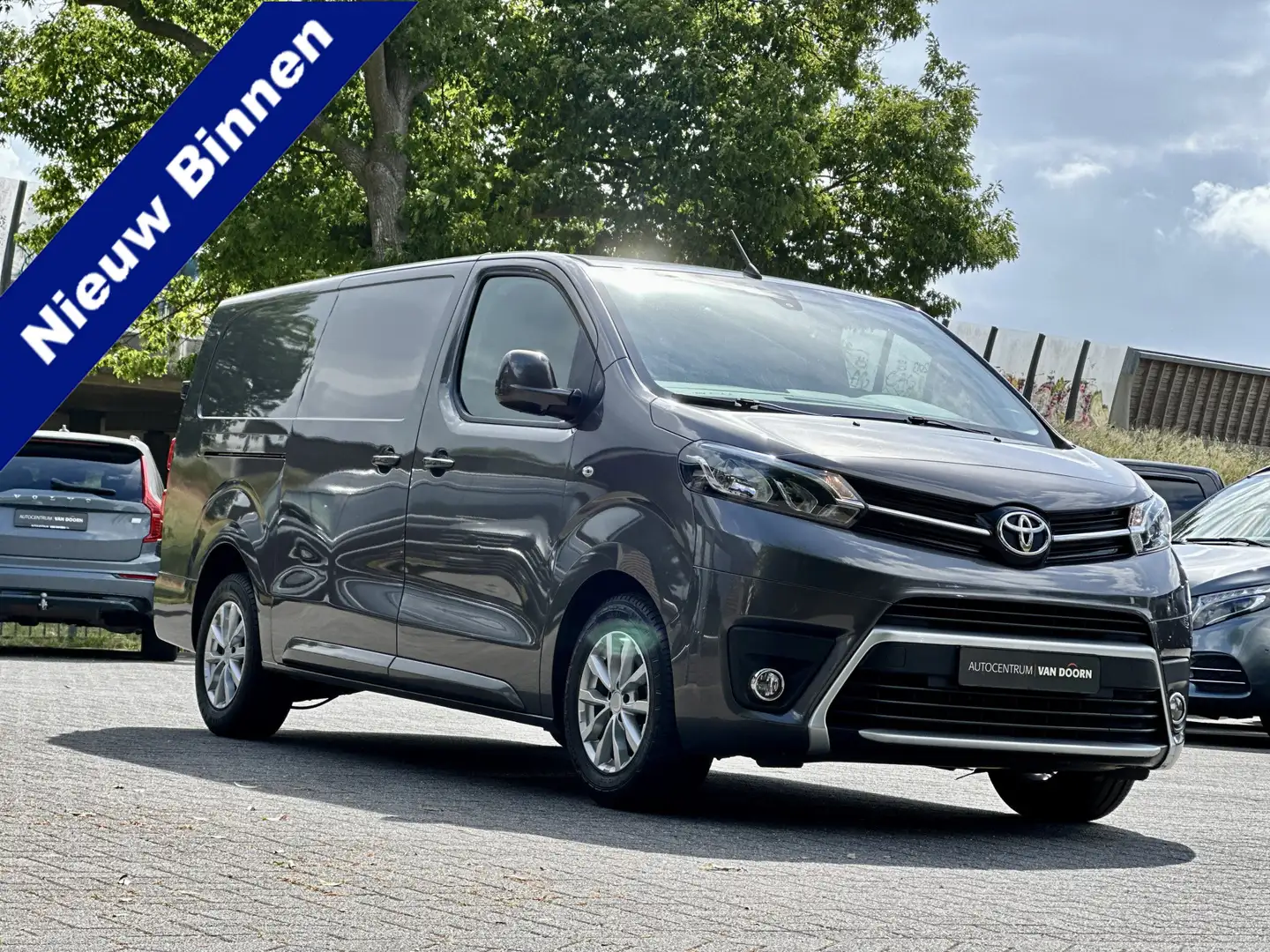 Toyota Proace Worker 2.0 D-4D Automaat | 2x schuifdeur | Profess Šedá - 1