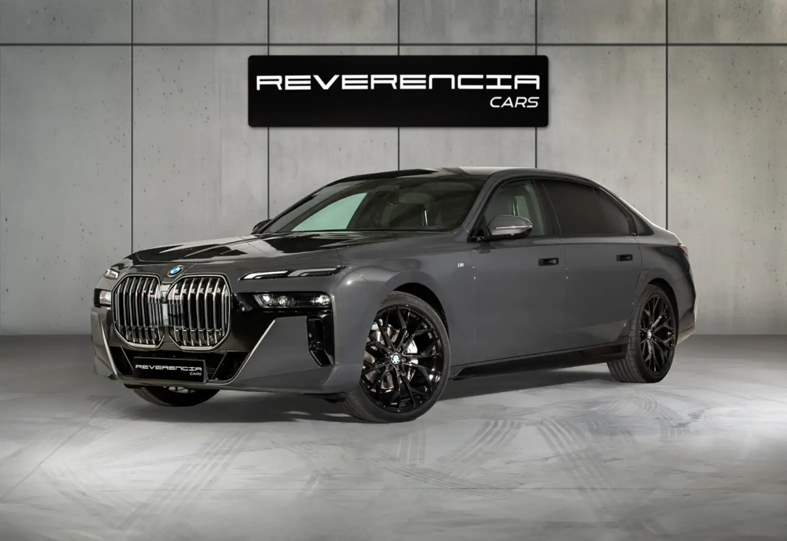 BMW 740 740dA xDrive M Sport Pro Gris - 1