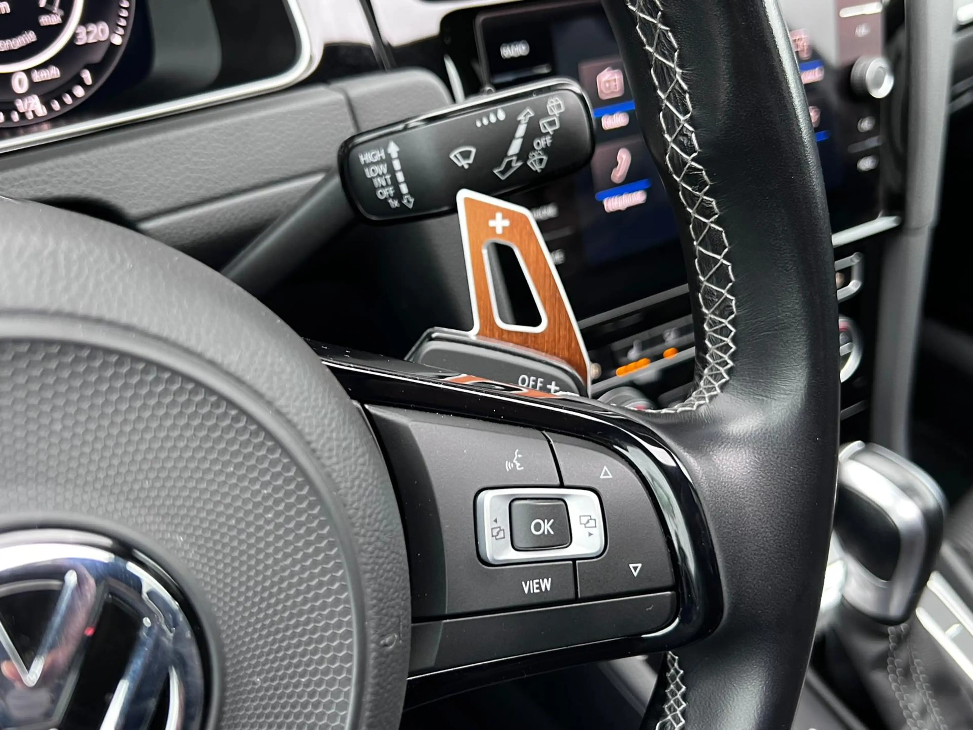 Volkswagen Golf R 2.0 TSI 4motion DSG COCKPIT TOIT-PANO CARNET ACC — photo 14