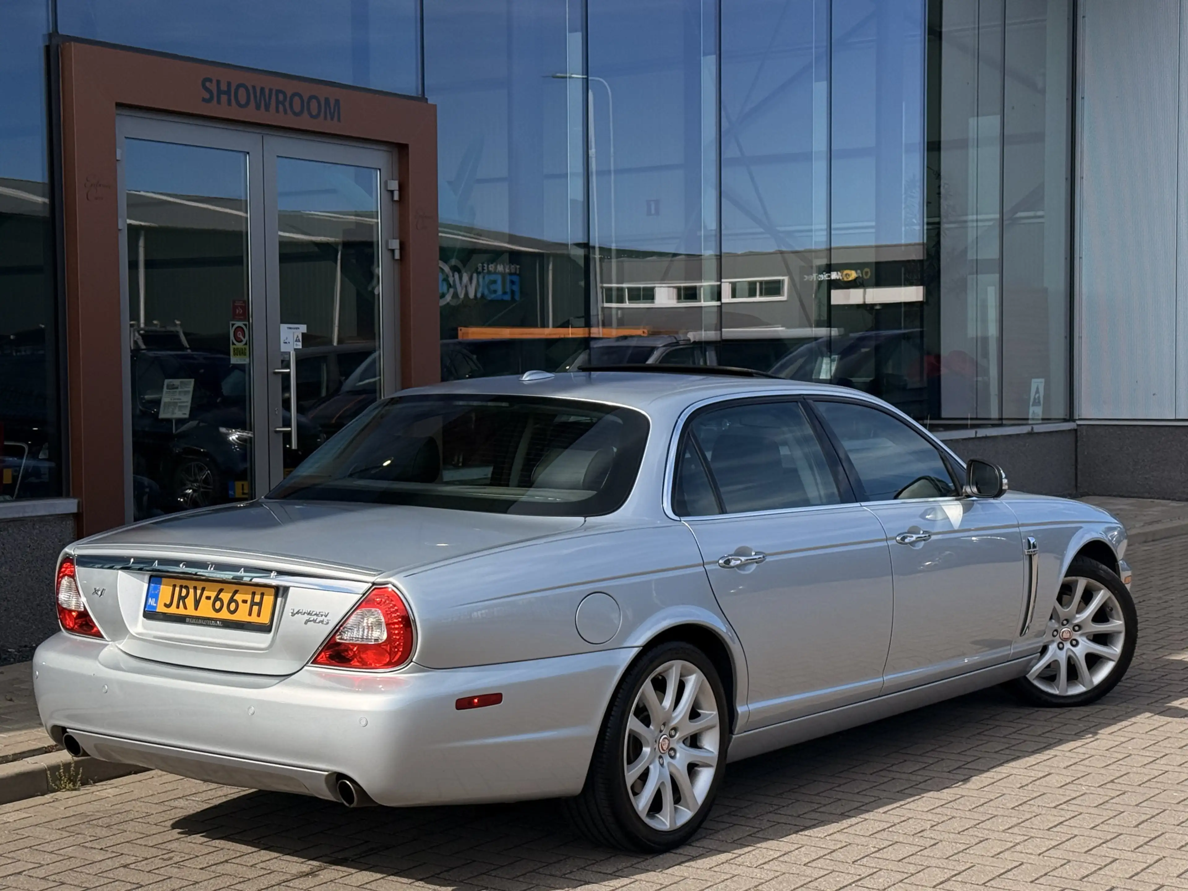 Jaguar XJ 4.2 V8 LWB | Leder | Alpine Speakers | Navigatie | — photo 17
