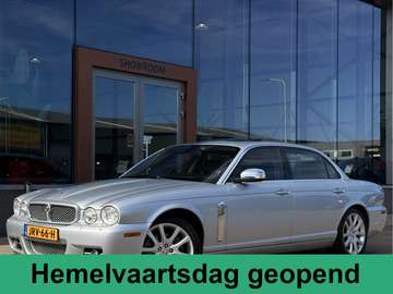 4.2 V8 LWB | Leder | Alpine Speakers | Navigatie |