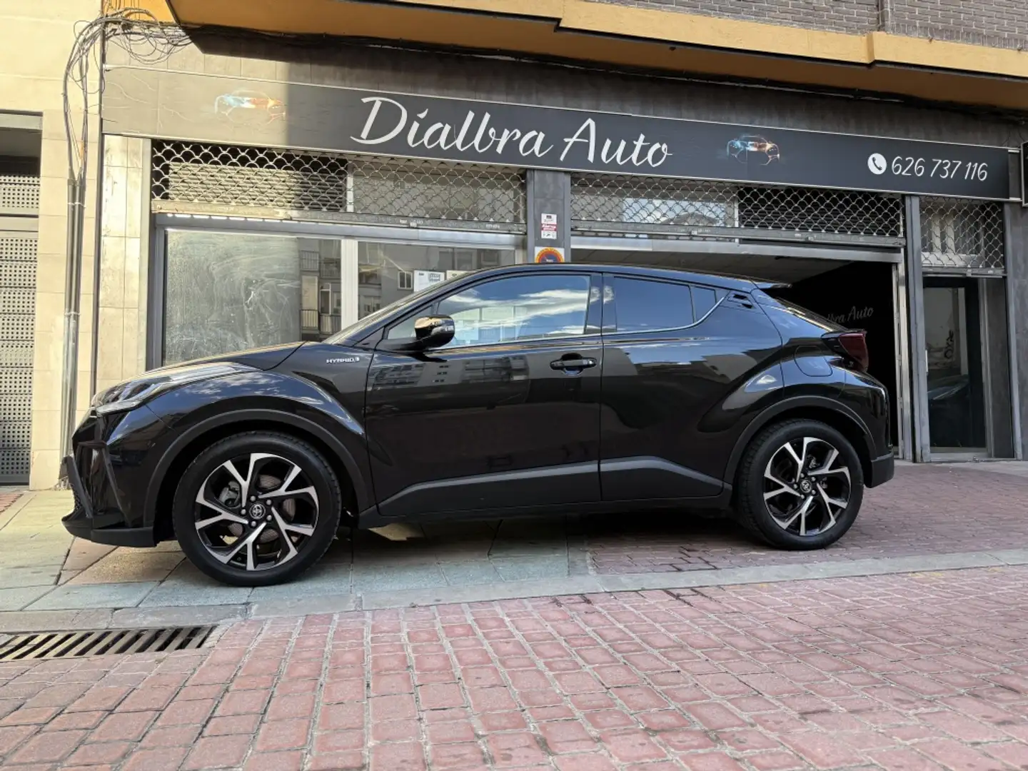 Toyota C-HR 125H Advance Schwarz - 2