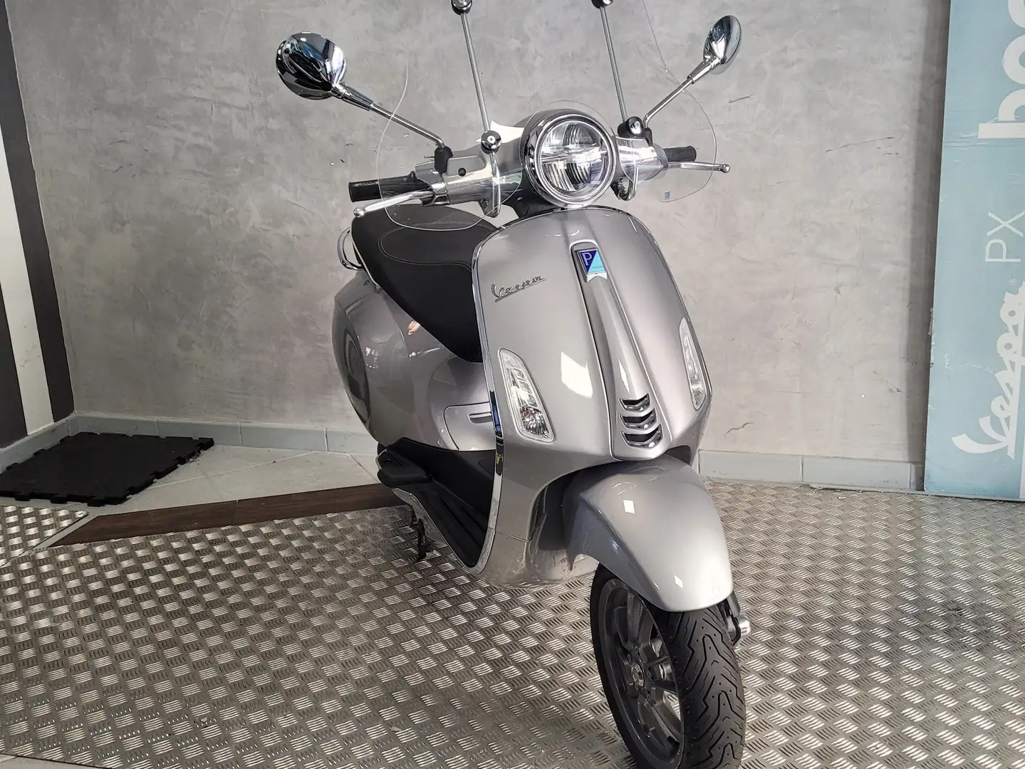 Vespa Elettrica 70 km/h Zilver - 2