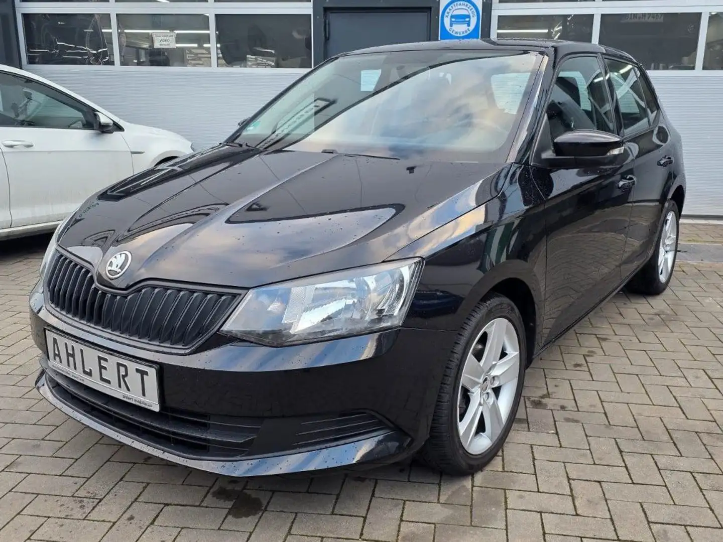 Skoda Fabia Cool Edition Zwart - 1