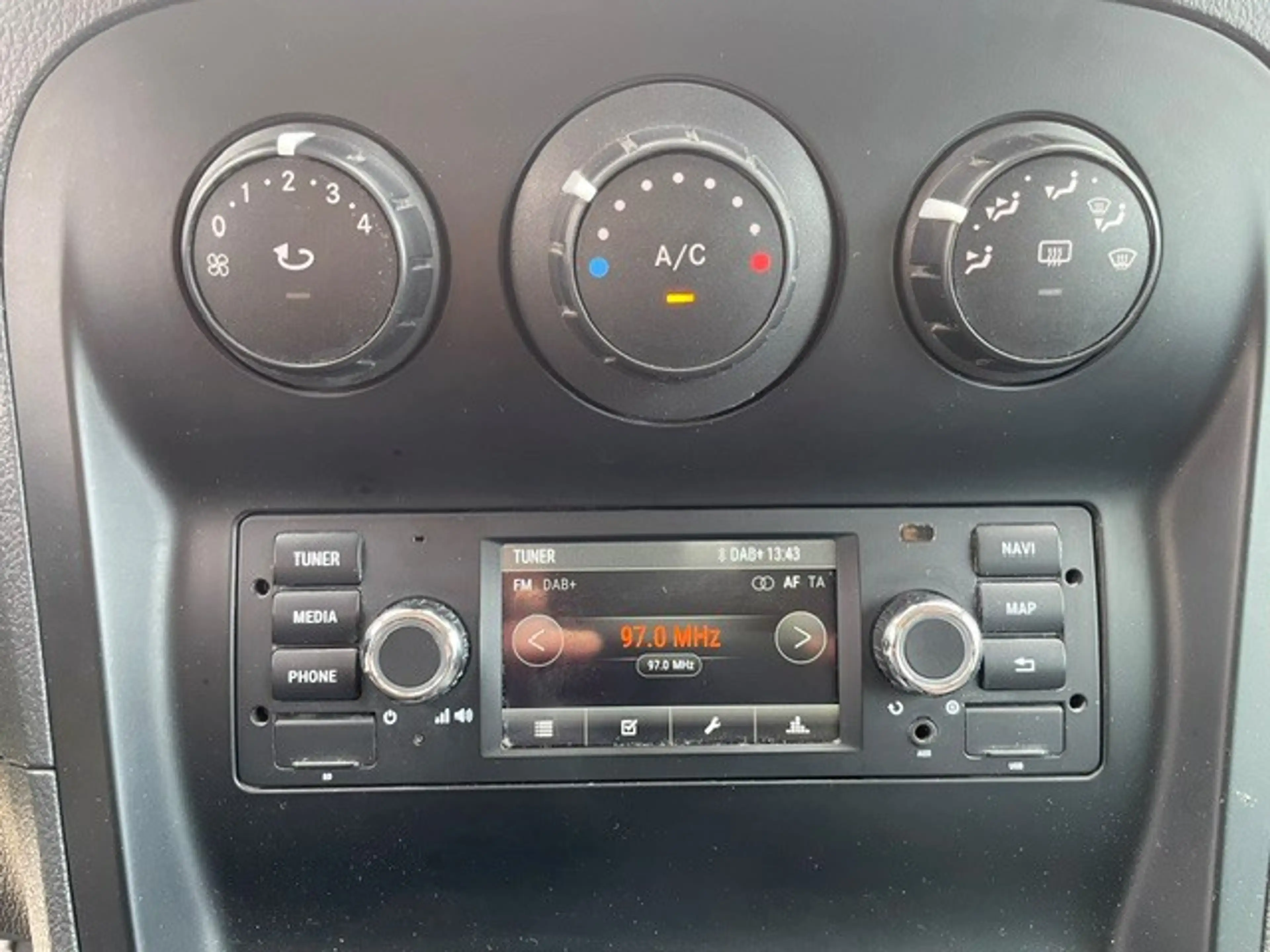 Mercedes-Benz Citan 109 CDI TOURER/KLIMA/KAMERA/BLUETOOTH/5-SITZER/ISO — photo 12