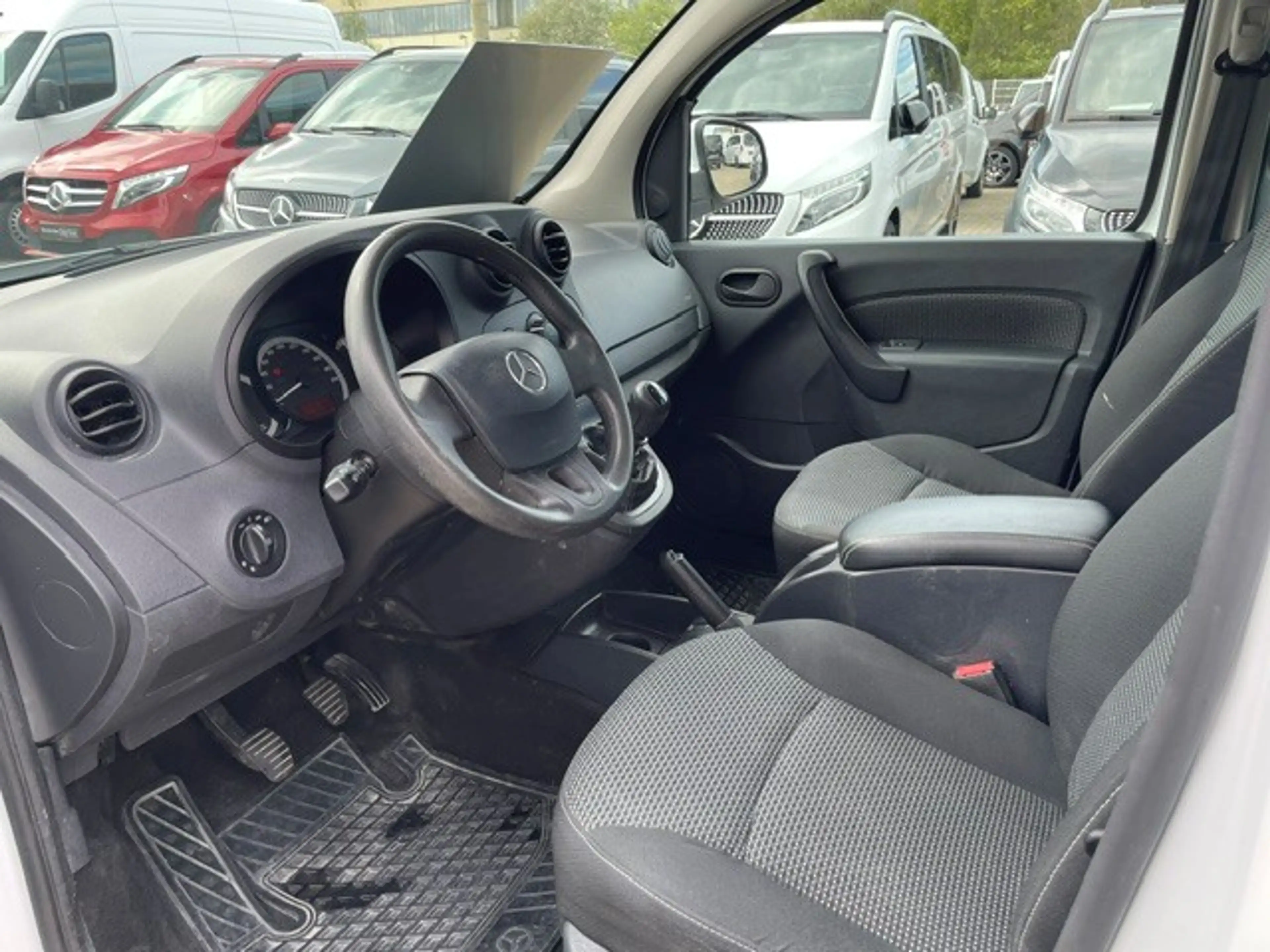 Mercedes-Benz Citan 109 CDI TOURER/KLIMA/KAMERA/BLUETOOTH/5-SITZER/ISO — photo 11