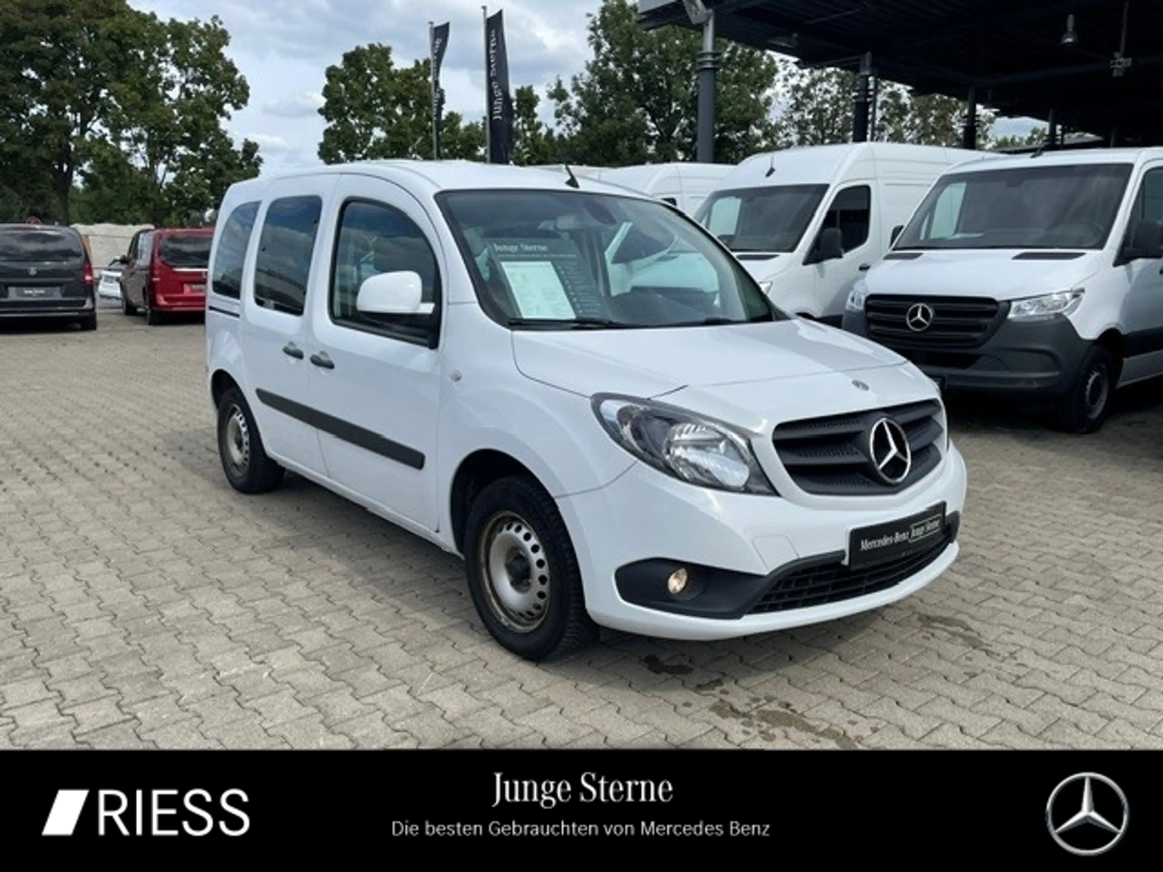 Mercedes-Benz Citan 109 CDI TOURER/KLIMA/KAMERA/BLUETOOTH/5-SITZER/ISO