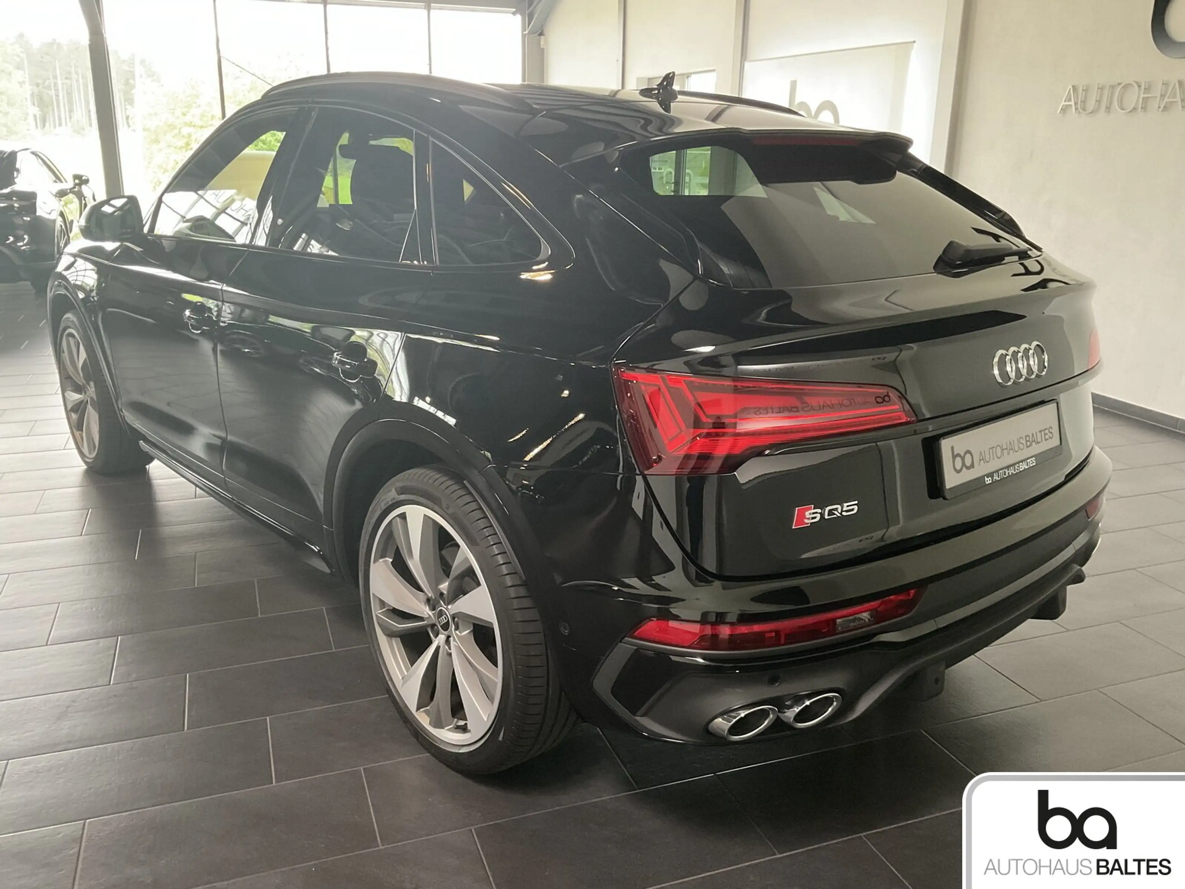 Audi SQ5 SQ5 Sportback 21"/Matrix/NaviPlus/Virtual/AHK — photo 4