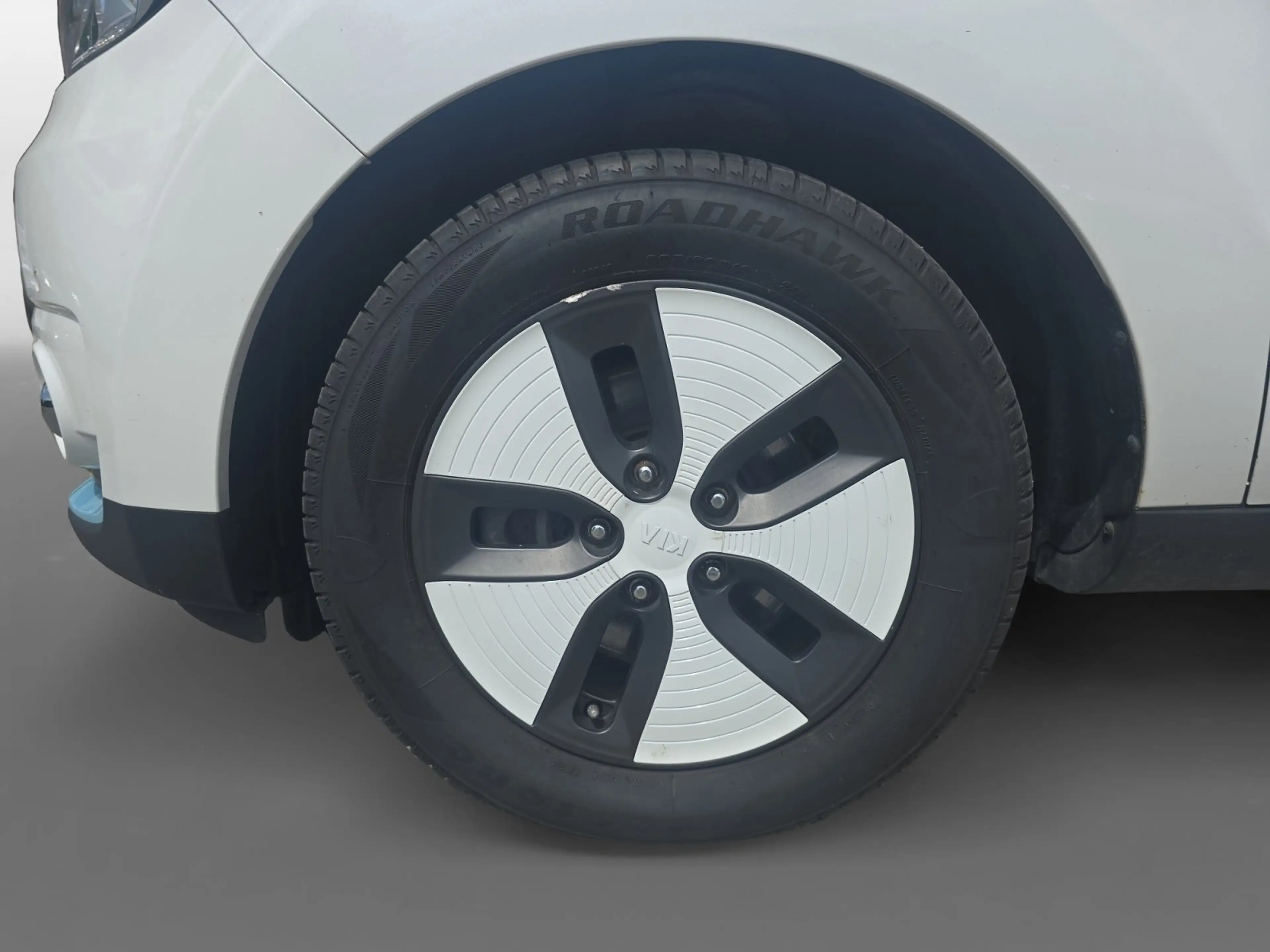 Kia Soul EV (PSEV) Plug — photo 9