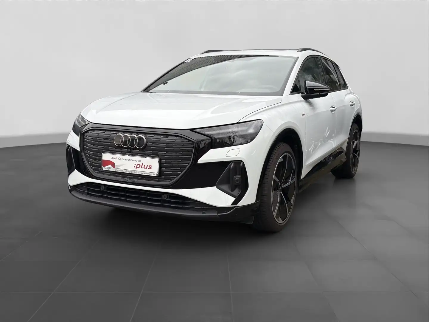 Audi Q4 e-tron 45 2x S LINE EDITION LM21 AHK PANO MAT Weiß - 2