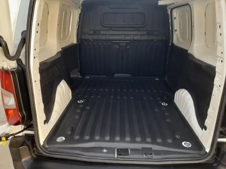 Citroën Berlingo 2021, foto 12