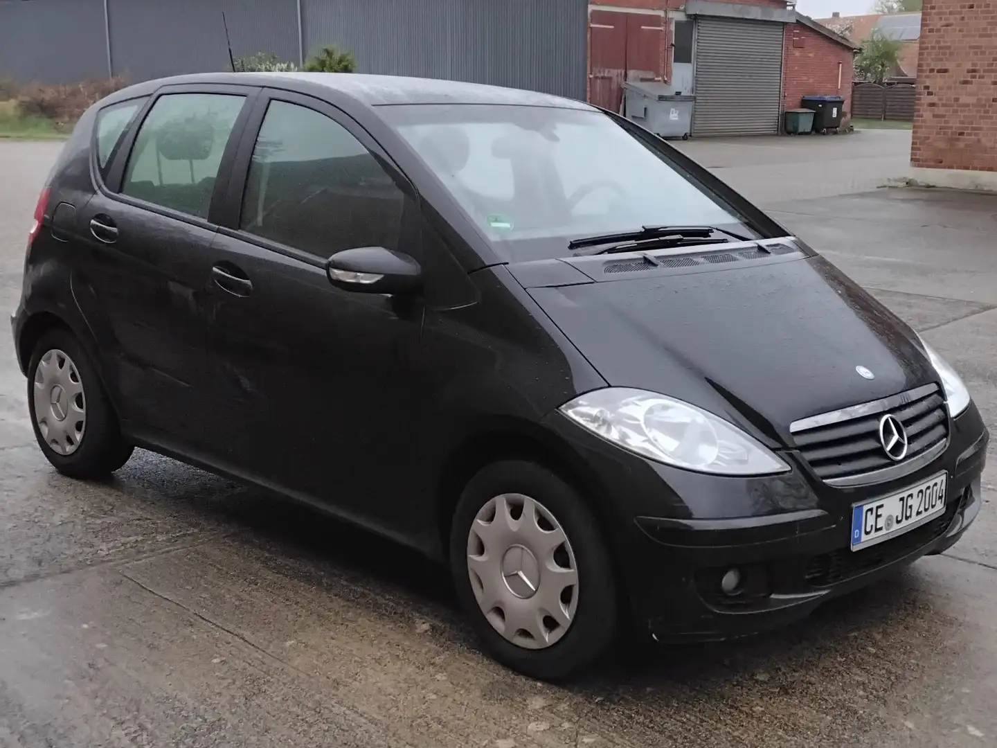 Mercedes-Benz A 150 Kombi Limousine Schwarz - 2