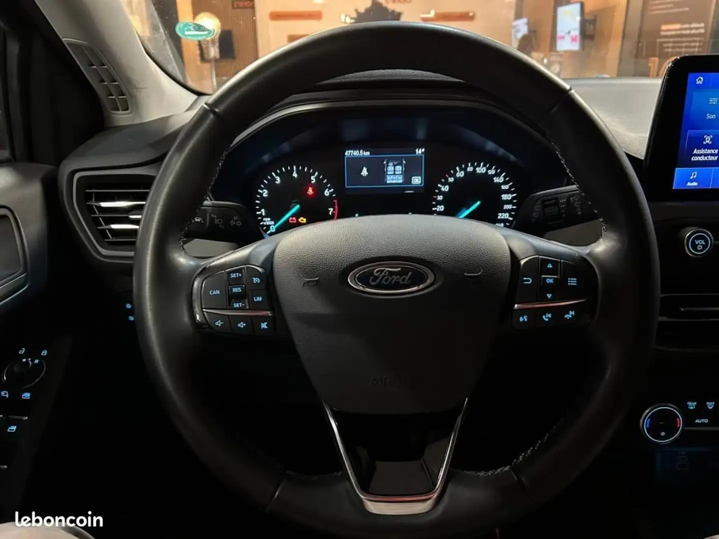 Ford Focus 1.0 ECOBOOST 125 HYBRID MHEV ST-LINE STYLE %2B ETHANOL Gris - 2