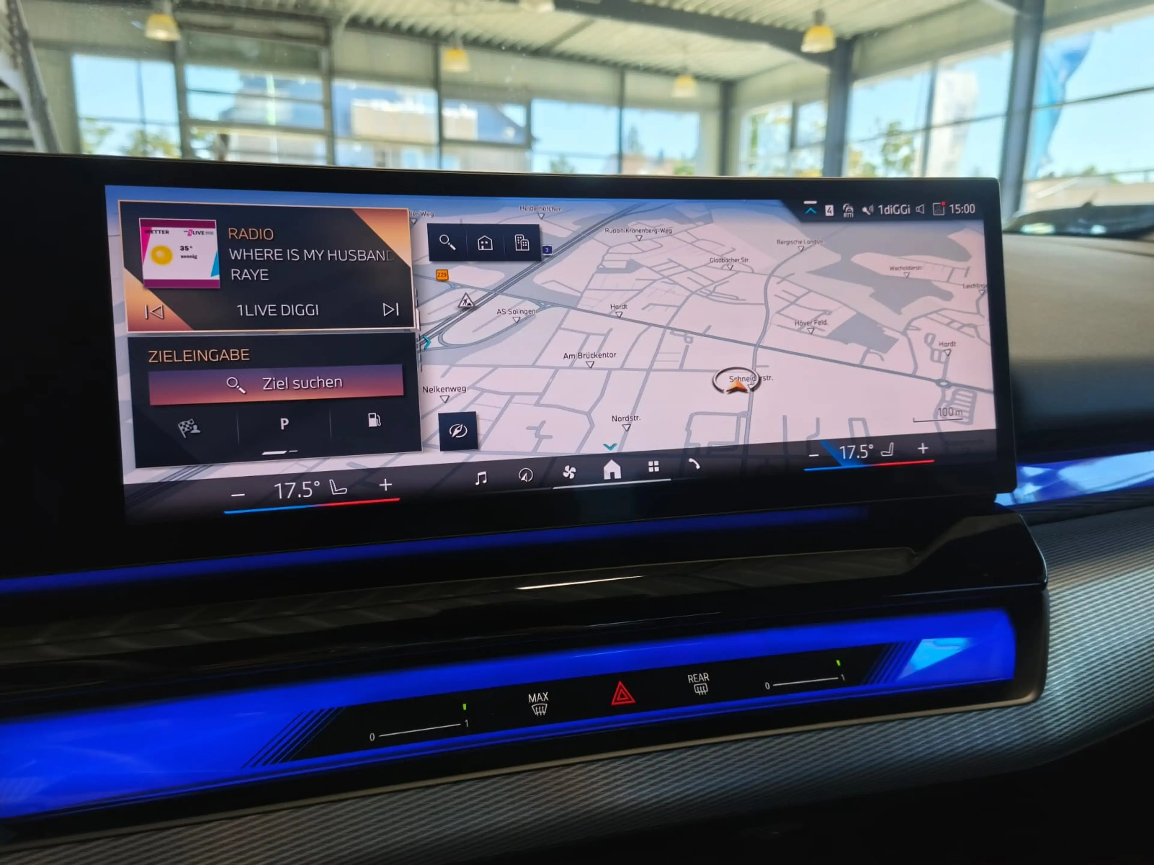 BMW 520 d xDrive M Sport AHK/HUD/HK/360°/20" — photo 13