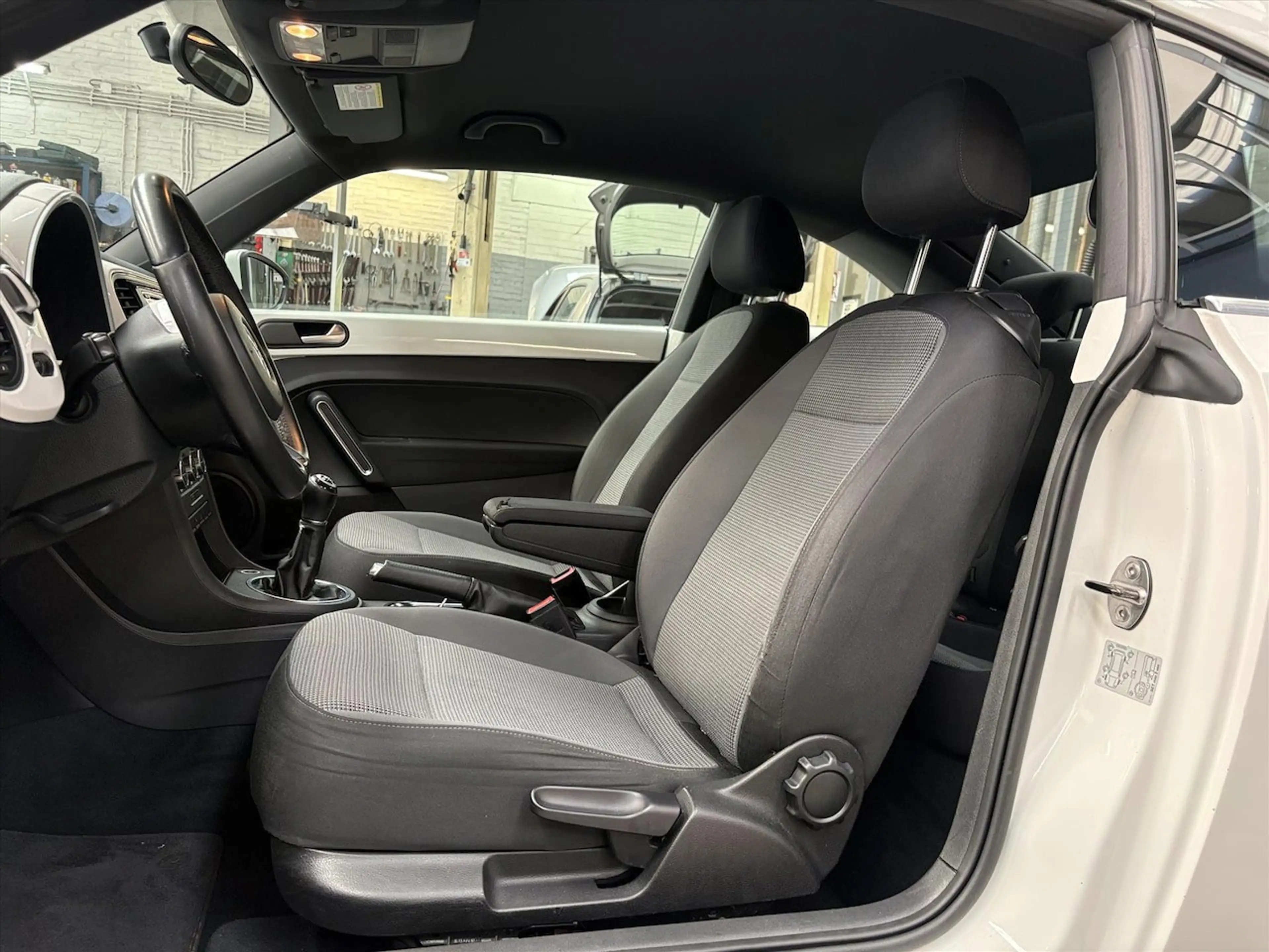 Volkswagen Beetle 1.2 TSI Design | Airco | Navigatie | Stoelverwarmi — photo 12