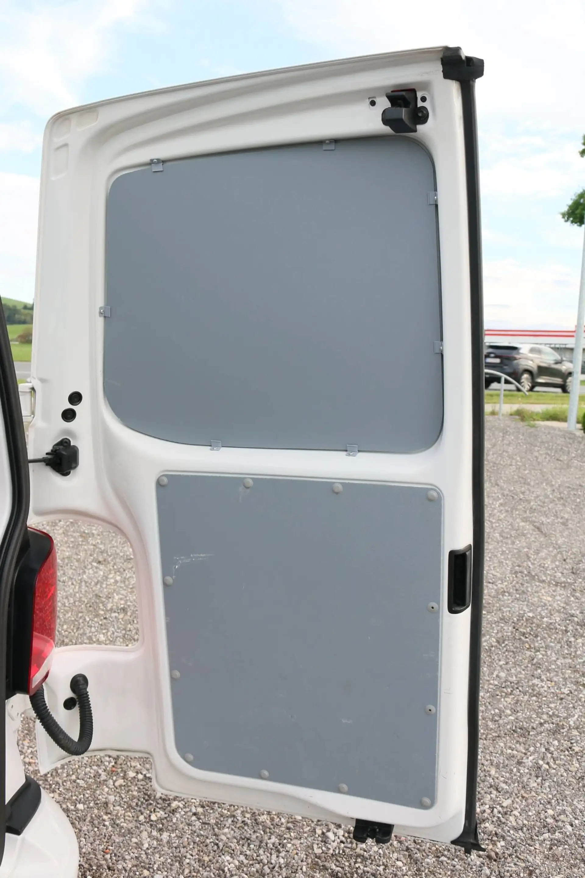 Volkswagen T6.1 Transporter Plus*Lang*DSG*AHK*Kamera*Flügeltüre*Navi*DSG Service Neu — photo 10