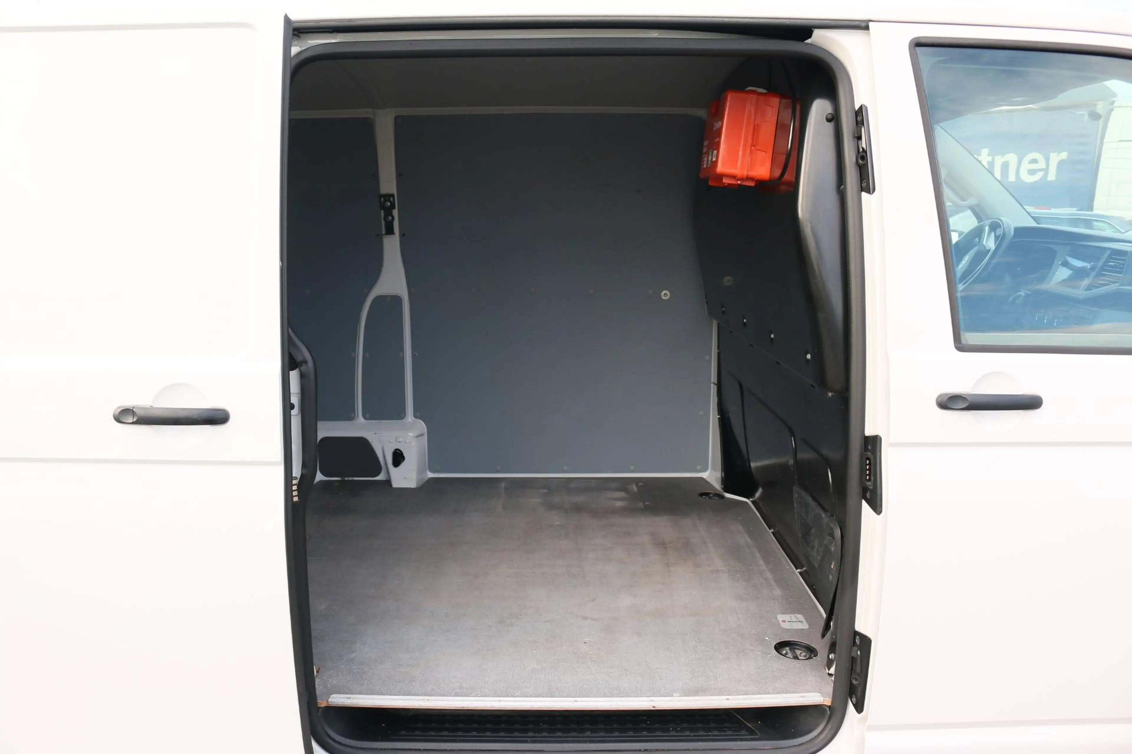 Volkswagen T6.1 Transporter Plus*Lang*DSG*AHK*Kamera*Flügeltüre*Navi*DSG Service Neu — photo 14