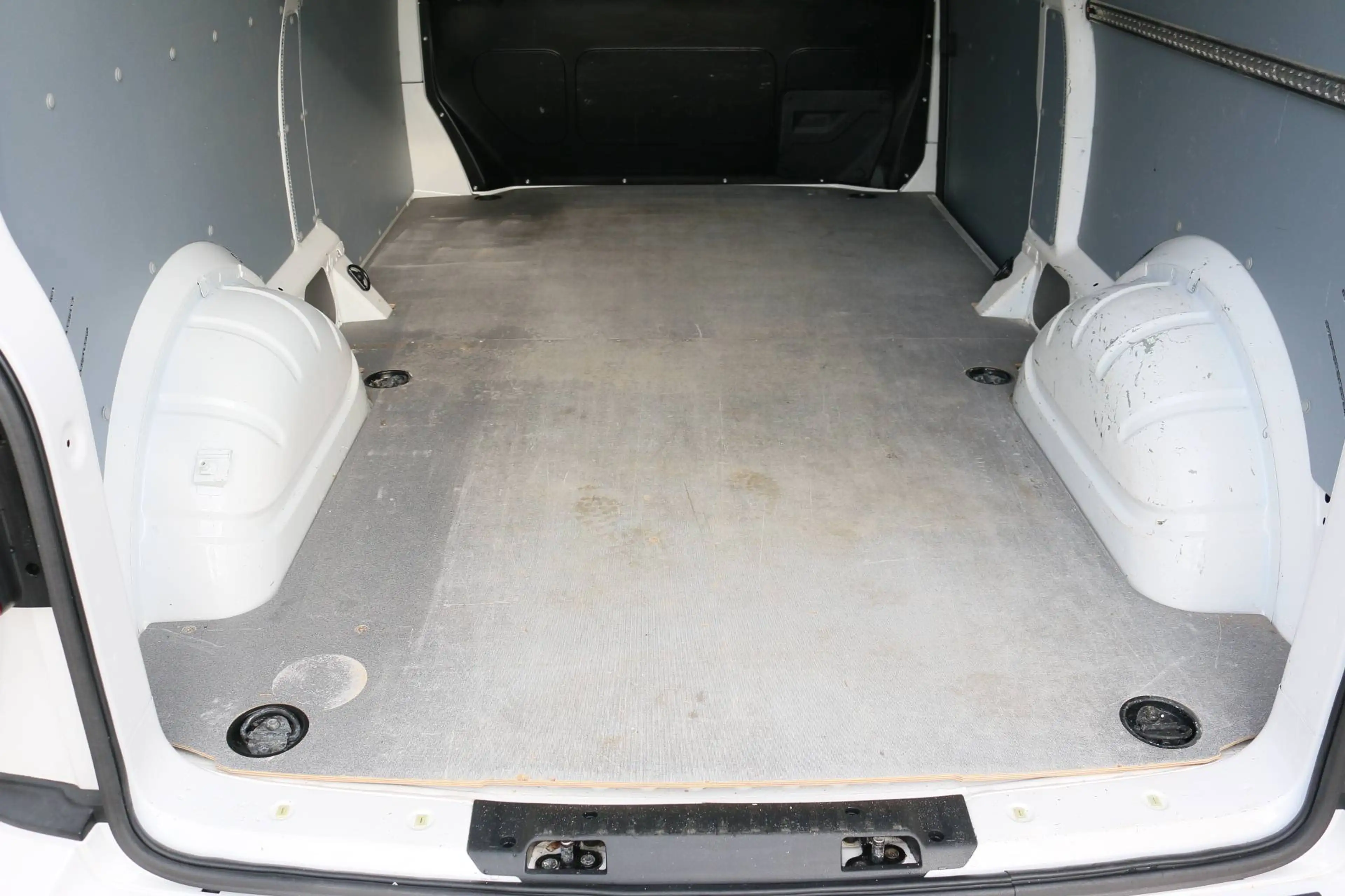 Volkswagen T6.1 Transporter Plus*Lang*DSG*AHK*Kamera*Flügeltüre*Navi*DSG Service Neu — photo 13