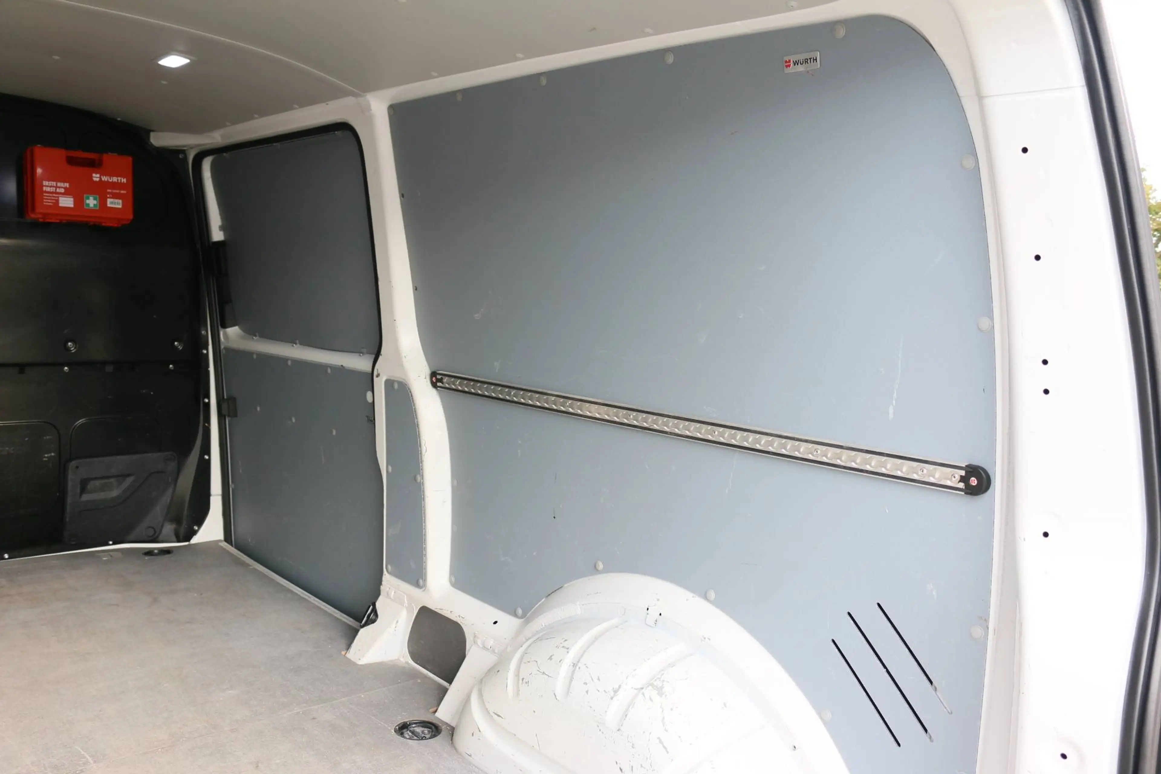 Volkswagen T6.1 Transporter Plus*Lang*DSG*AHK*Kamera*Flügeltüre*Navi*DSG Service Neu — photo 11