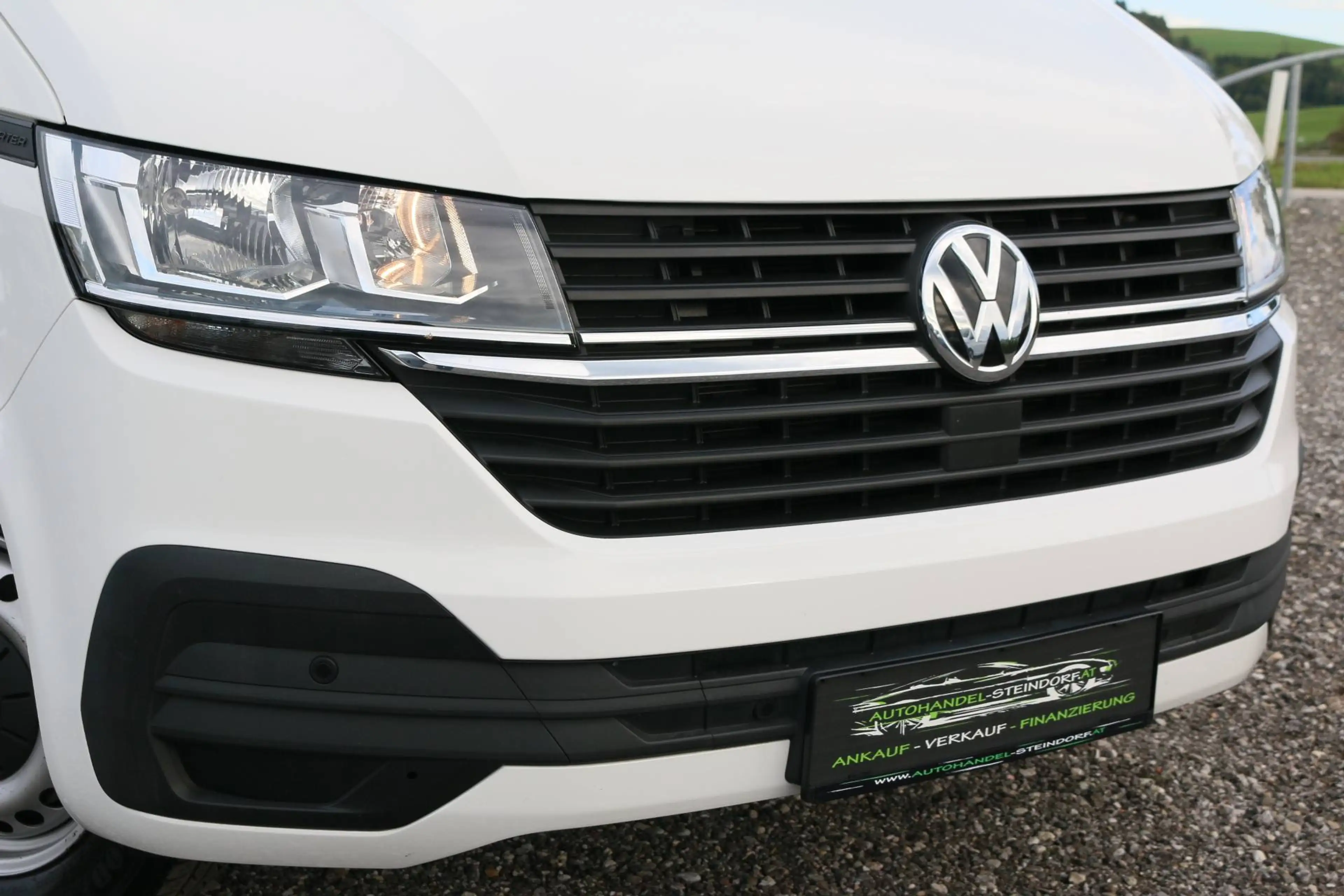 Volkswagen T6.1 Transporter Plus*Lang*DSG*AHK*Kamera*Flügeltüre*Navi*DSG Service Neu — photo 4