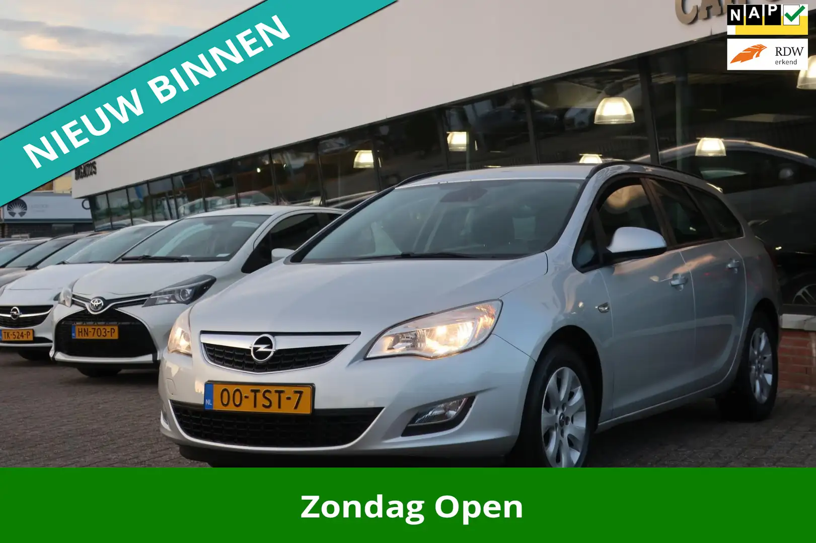 Opel Astra Sports Tourer 1.6 Turbo Grijs - 1
