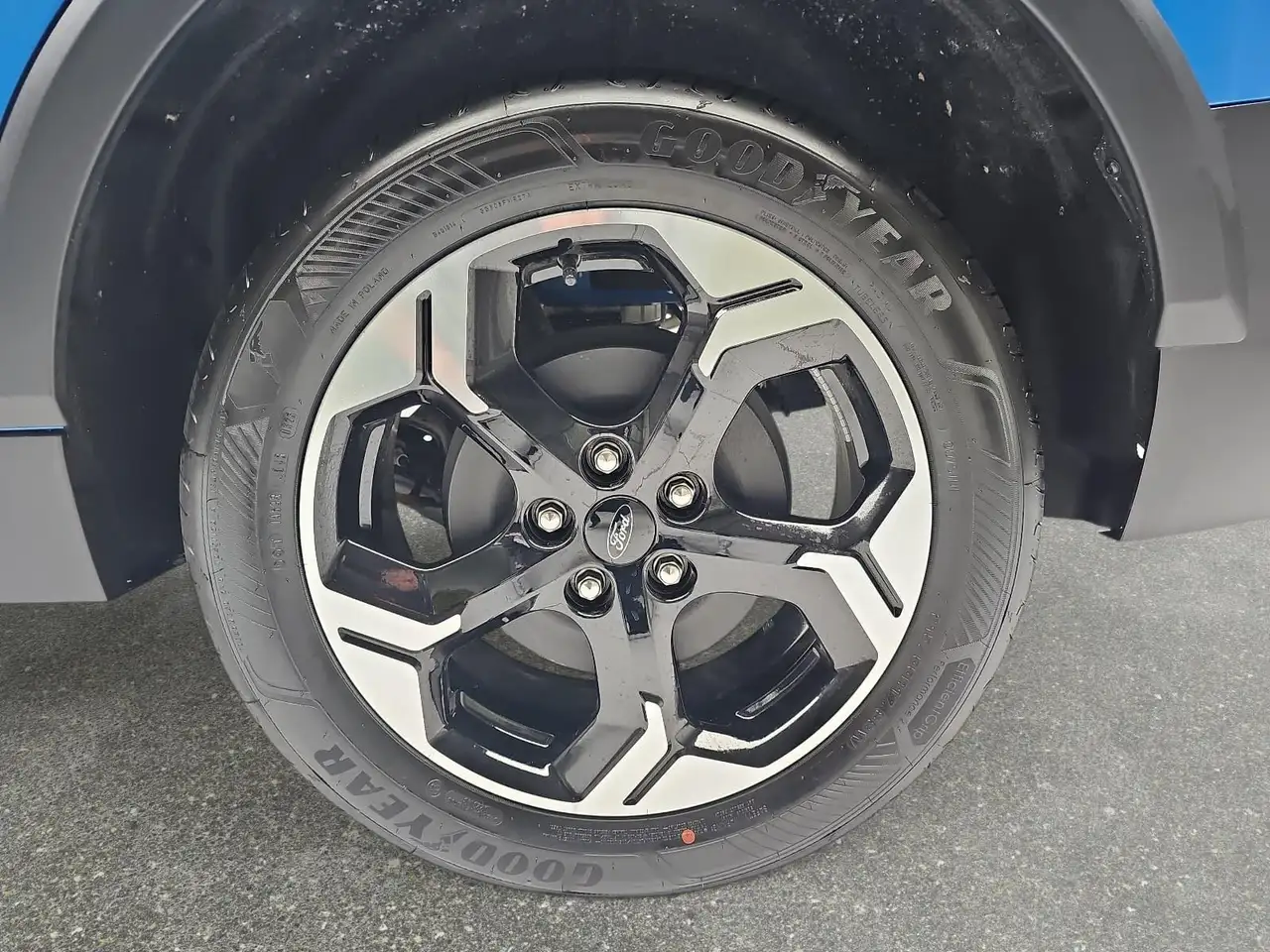Ford Tourneo Courier TOURNEO COURIER 1.0 EB AUT. ACTIVE NAVI+ACC+WINTER 7