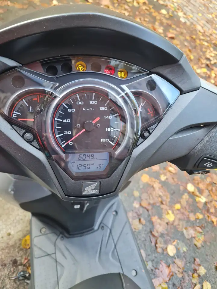 Honda SH 300