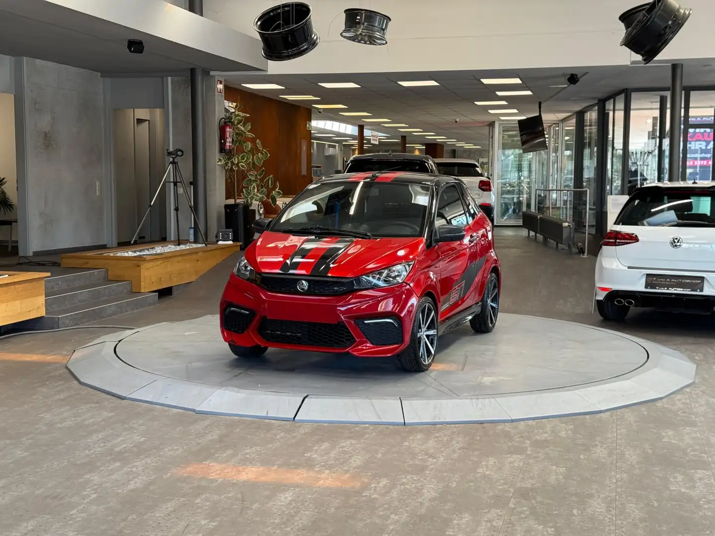 Aixam GTI GTI Coupe Aut. *Kamera*Carplay*Heizung* Rot - 1