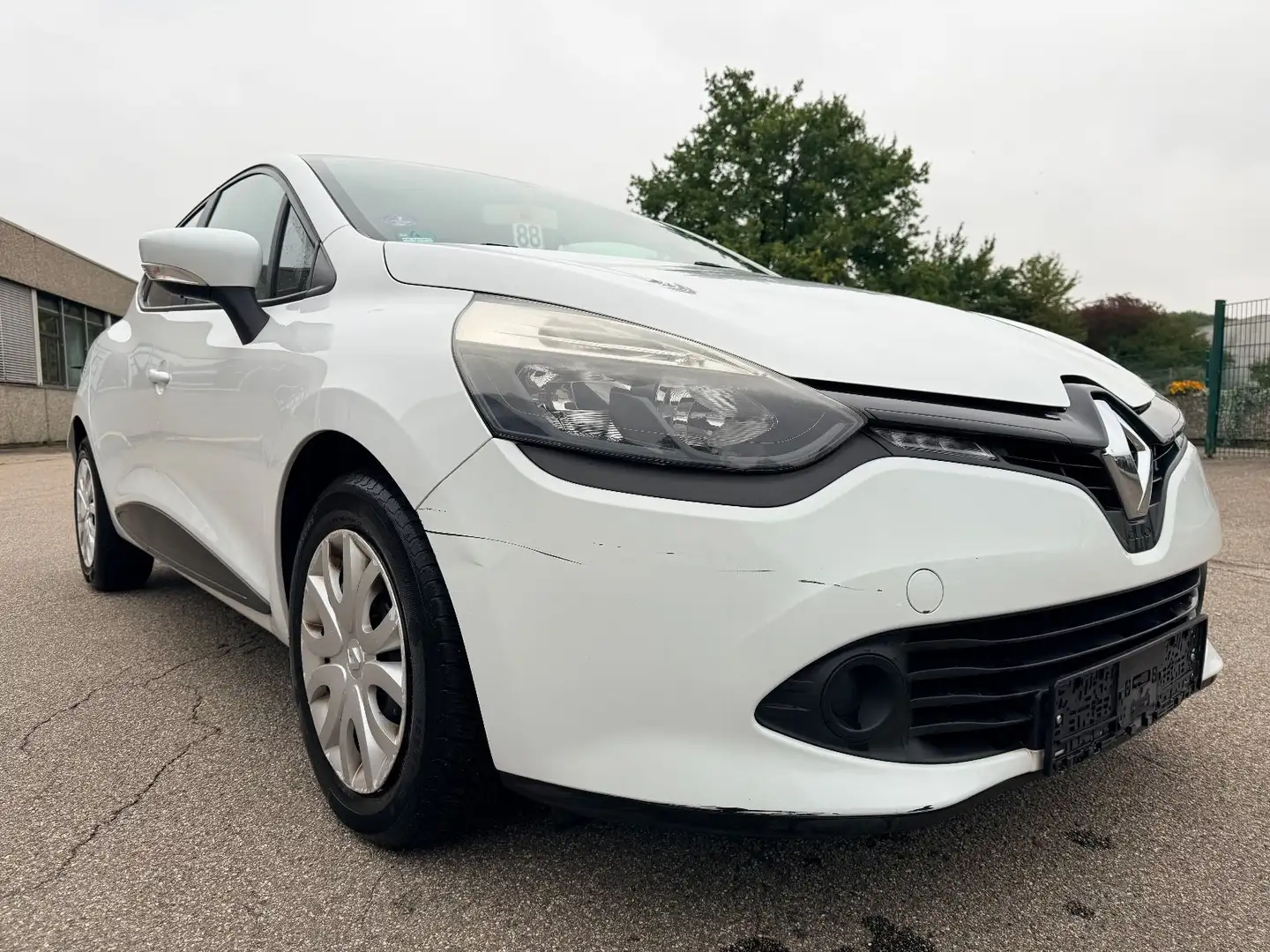 Renault Clio IV Expression Weiß - 2