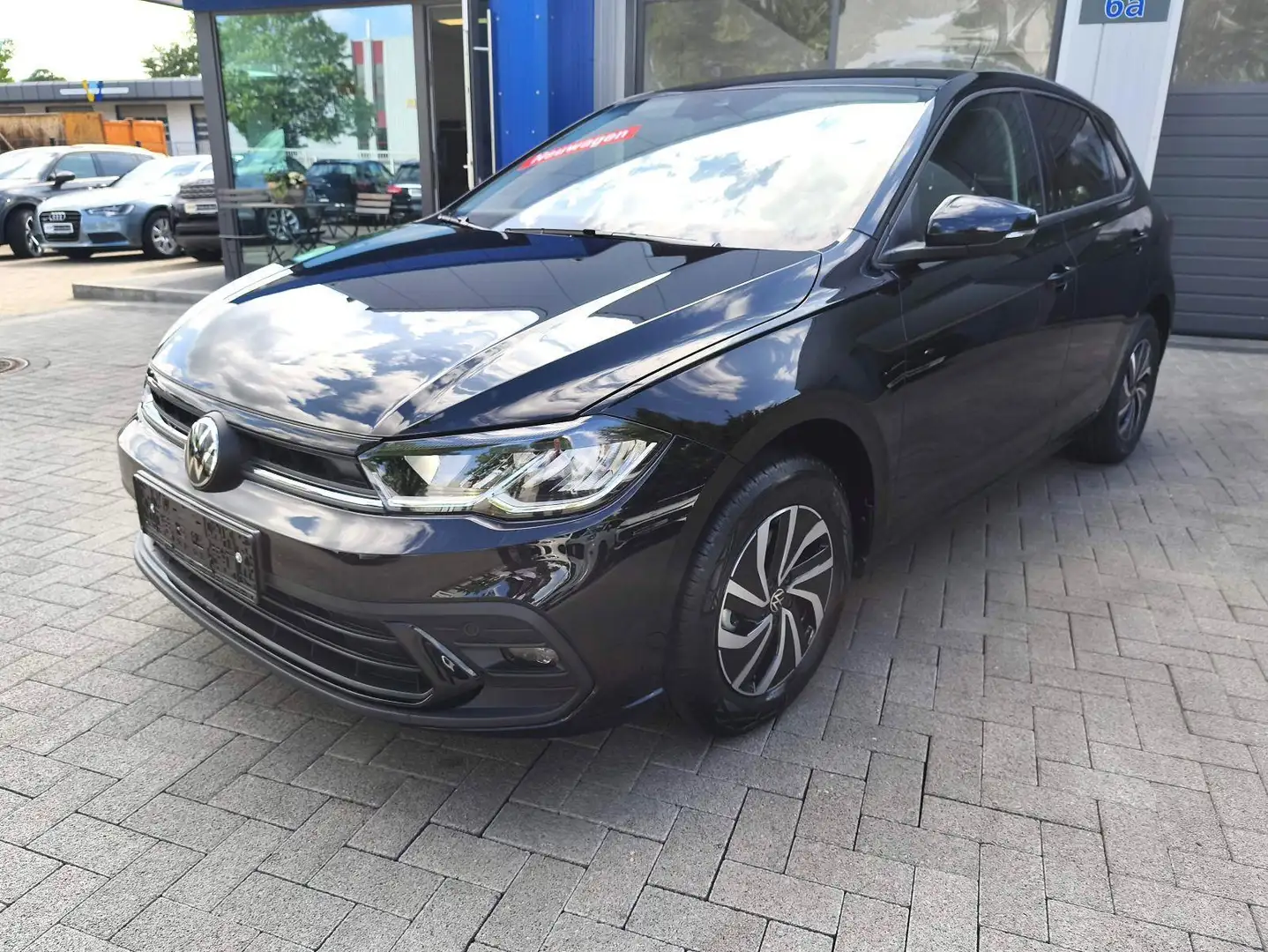 Volkswagen Polo LED/Kam/App-Connect/SHZ/15-Zoll Zwart - 1