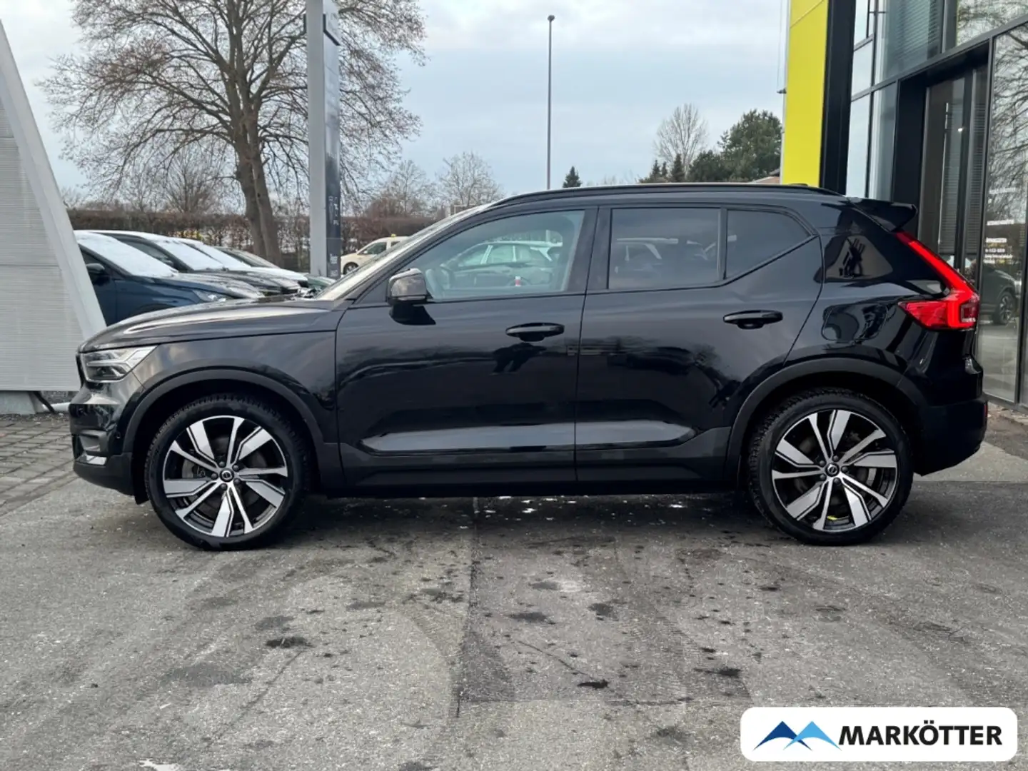 Volvo XC40 Pro Recharge Pure 2WD ACC/AHK/360°/E-DACH Schwarz - 2