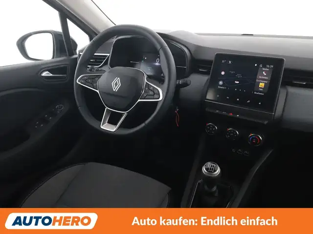 Renault Clio view 13