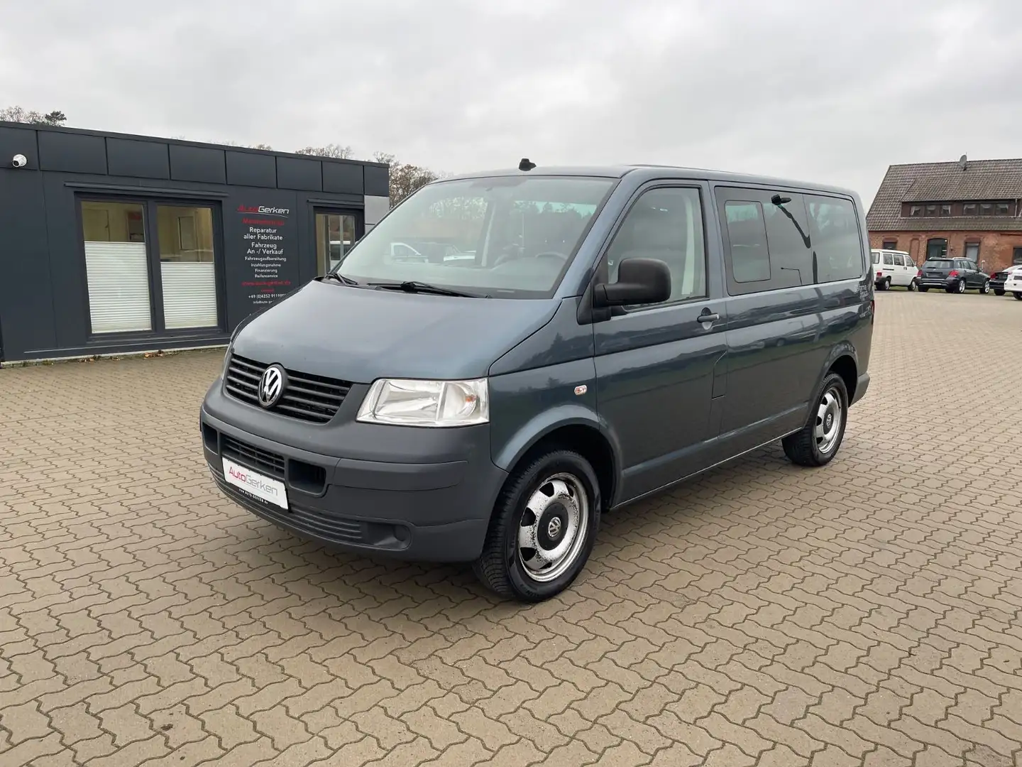 Volkswagen T5 Multivan T5 2.5 TDI Multivan BEACH Automatik 2HD Grau - 1