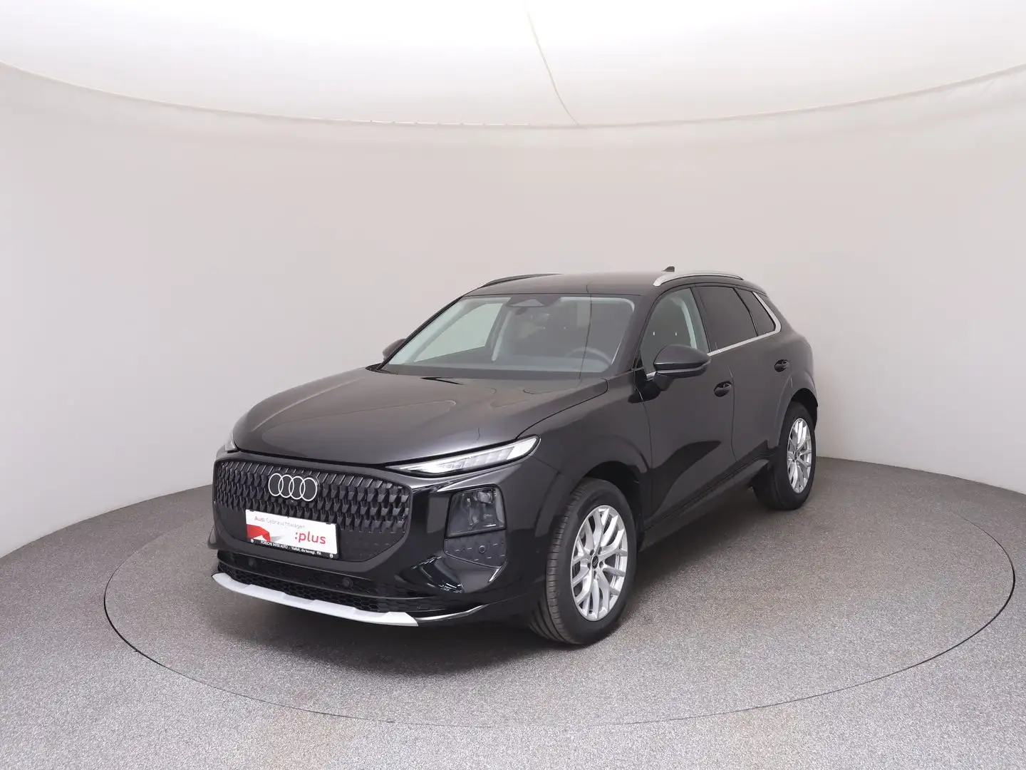 Audi Q3 TFSI 110 kW  intense Schwarz - 1