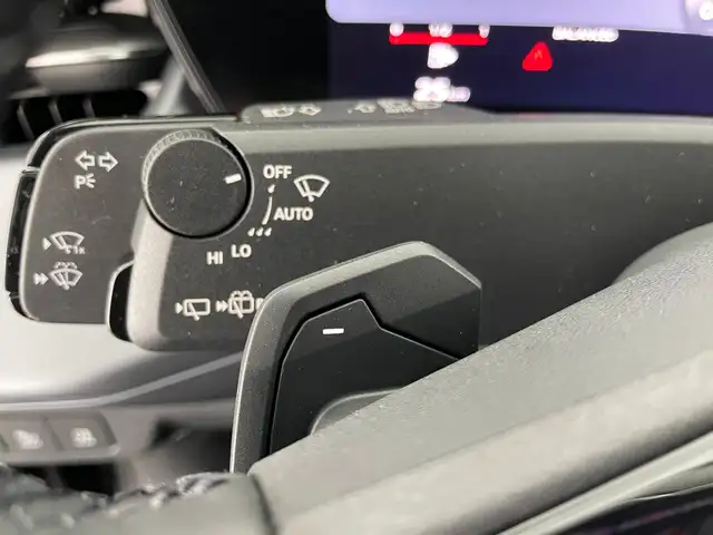 Audi Q3 view 13