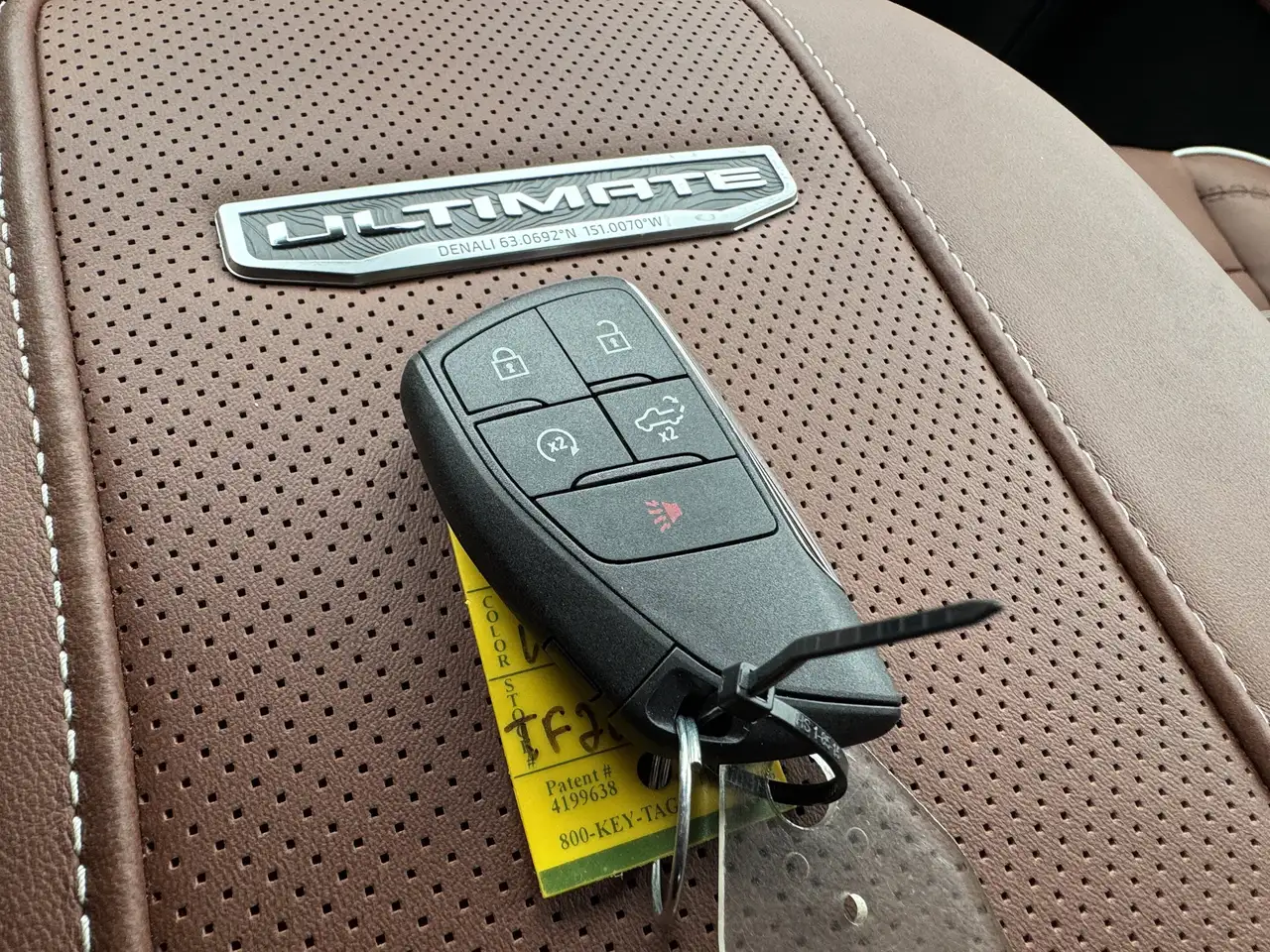 GMC Sierra 2500HD снимка GMC Sierra 2500HD
